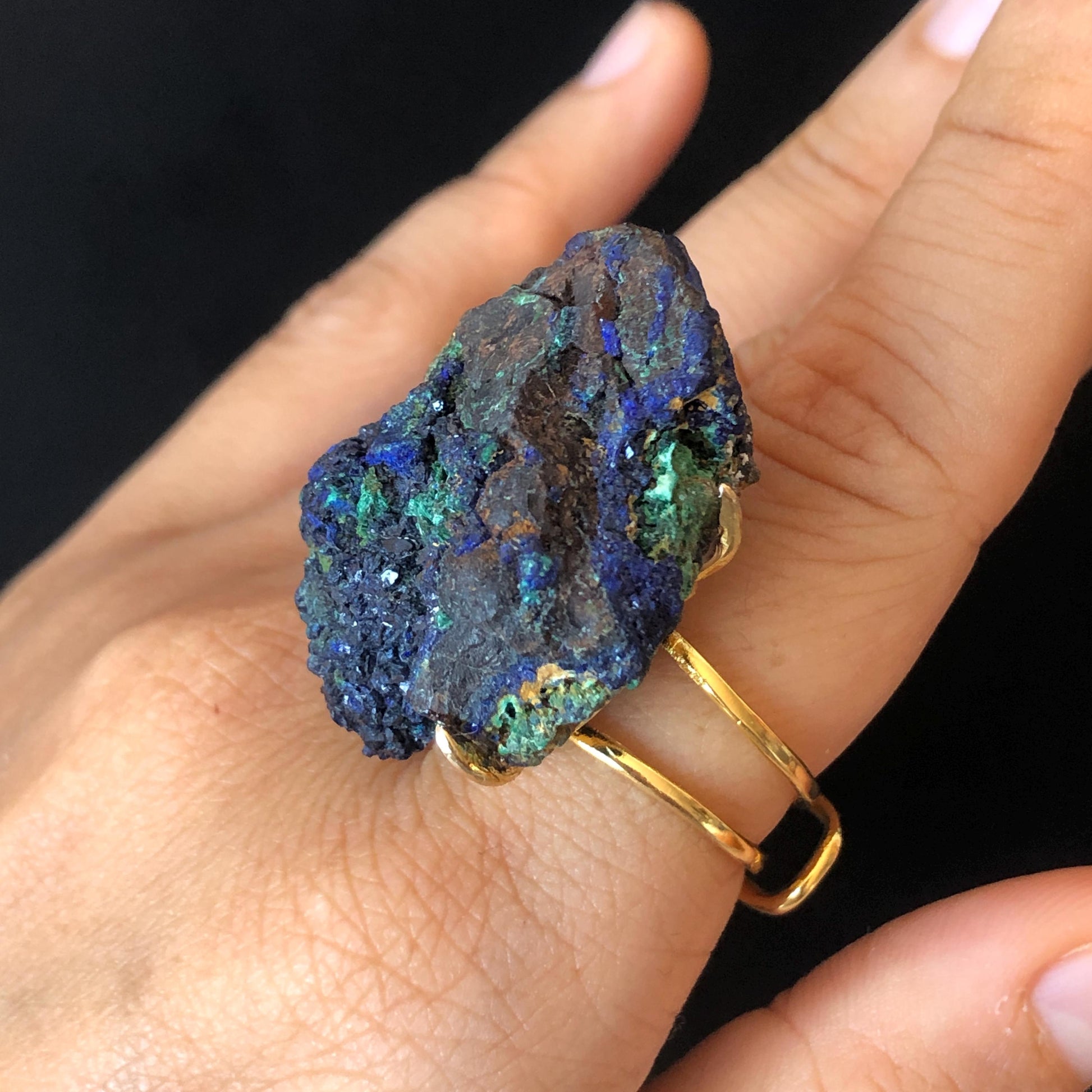 Blue Raw Azurite Malachite Ring, Chessylite ring, Shiny Raw Crystal Ring Xlarge, Hugh statement ring, Large Gemstone Ring, Raw Azurite Quartz Ring, Malachite Stone Ring, statement ring man, Chunky Stone Ring, large cocktail ring, Irregular Ring