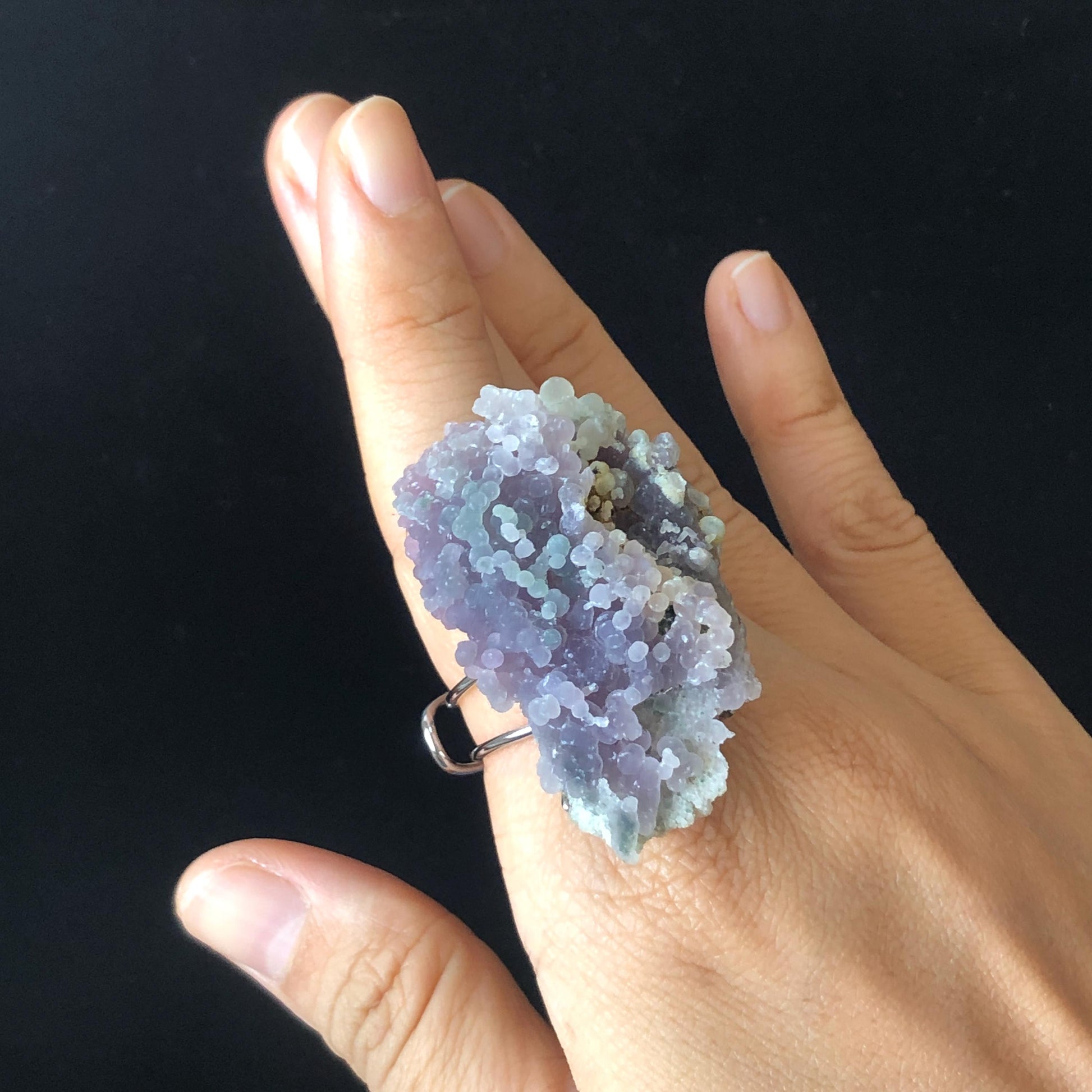 Grape Agate Chalcedony Ring, Purple Grape Agate Ring, silver agate ring, Raw Crystal Ring, Raw Stone Ring, adjustable gemstone ring, Chunky Stone Ring, Large Statement Ring for Men and Women, Big Birthstone Ring, Raw Mineral Ring, Crystal Band Ring