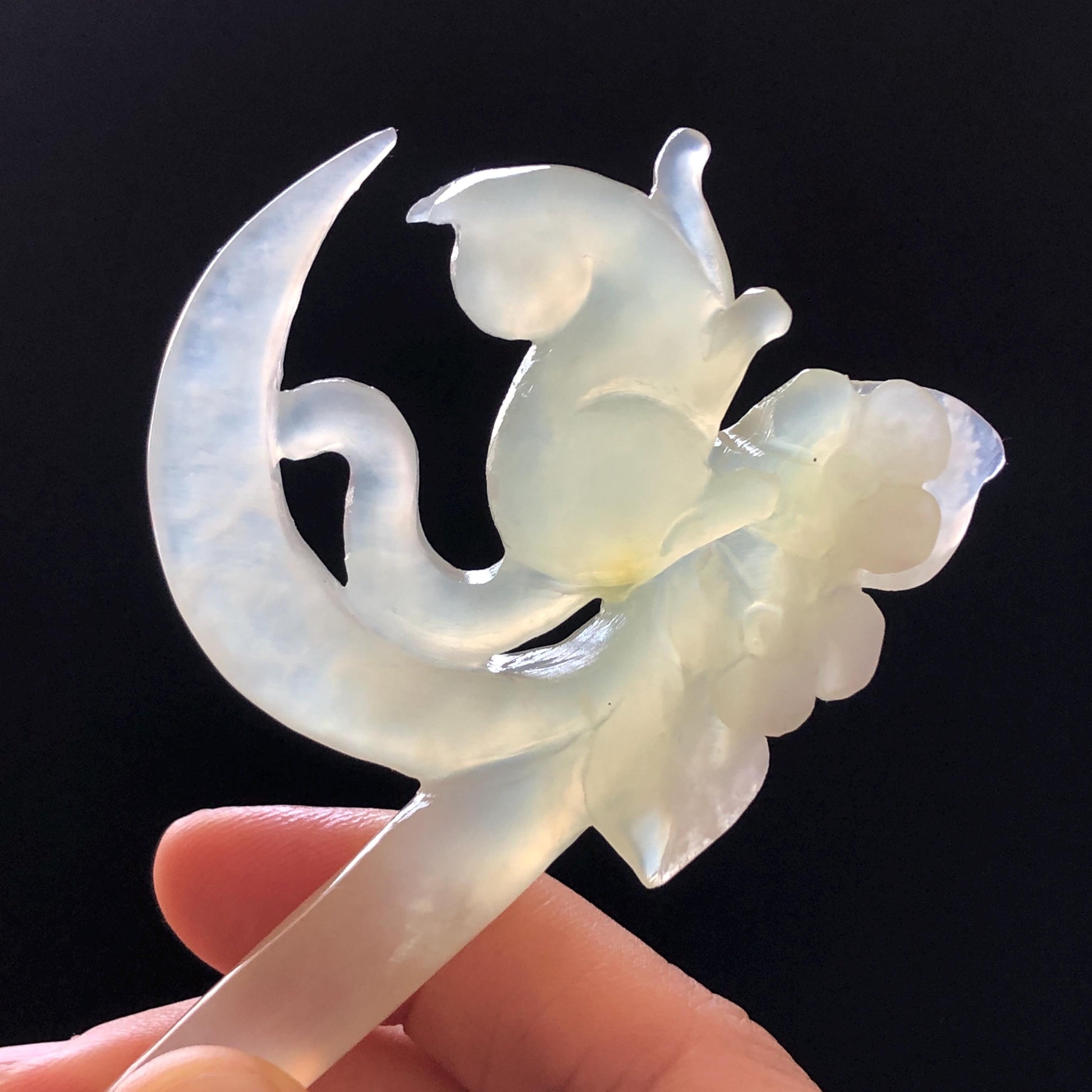 xiu jade hand carved cat on the moon hair stick