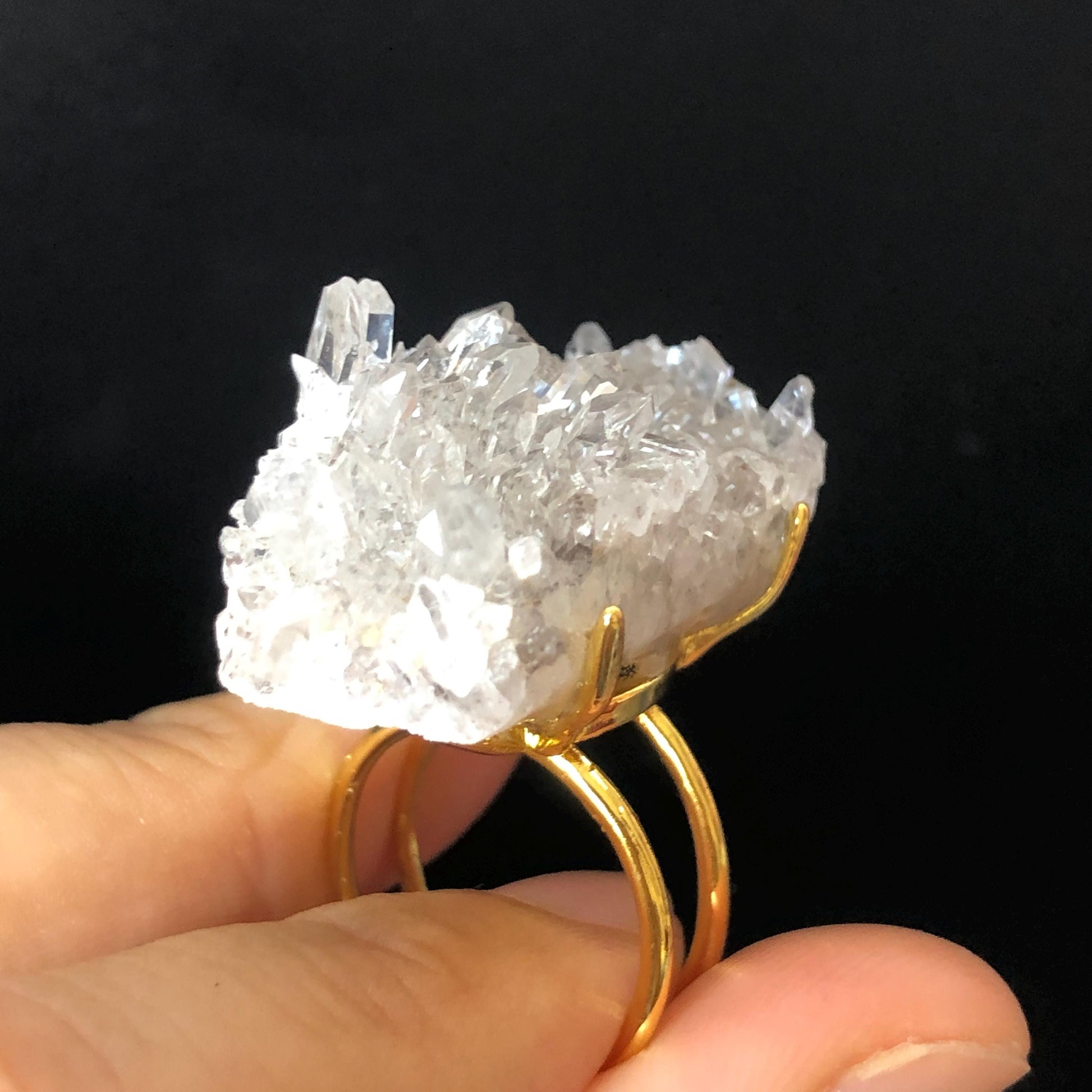 Raw Clear Quartz Cluster Crystal Ring, Sparky Raw Stone Ring Shiny Massive Crystal Ring, Large Statement Ring, Chunky Oversized Gemstone Ring, gold-plated copper ring, crown chakra crystal, meditation stone, Huge Cocktail ring, Birthstone ring gift