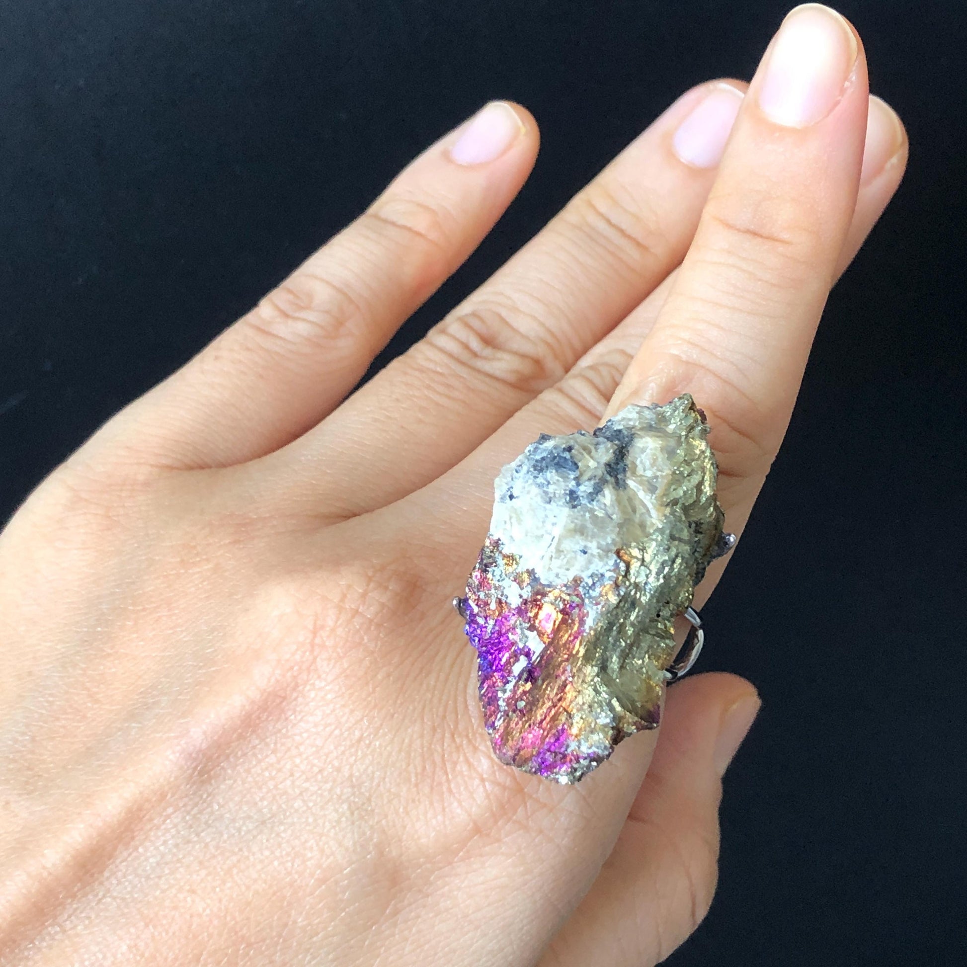 Raw Rainbow Bornite Ring, Peacock Ore, Transformation Stone, Large Raw Stone Ring Big Crystal Ring, Raw Mineral Ring, Chunky Irregular ring, silver-plated copper ring, adjustable band ring, huge cocktail ring, Extra Large Statement Ring, Birthstone