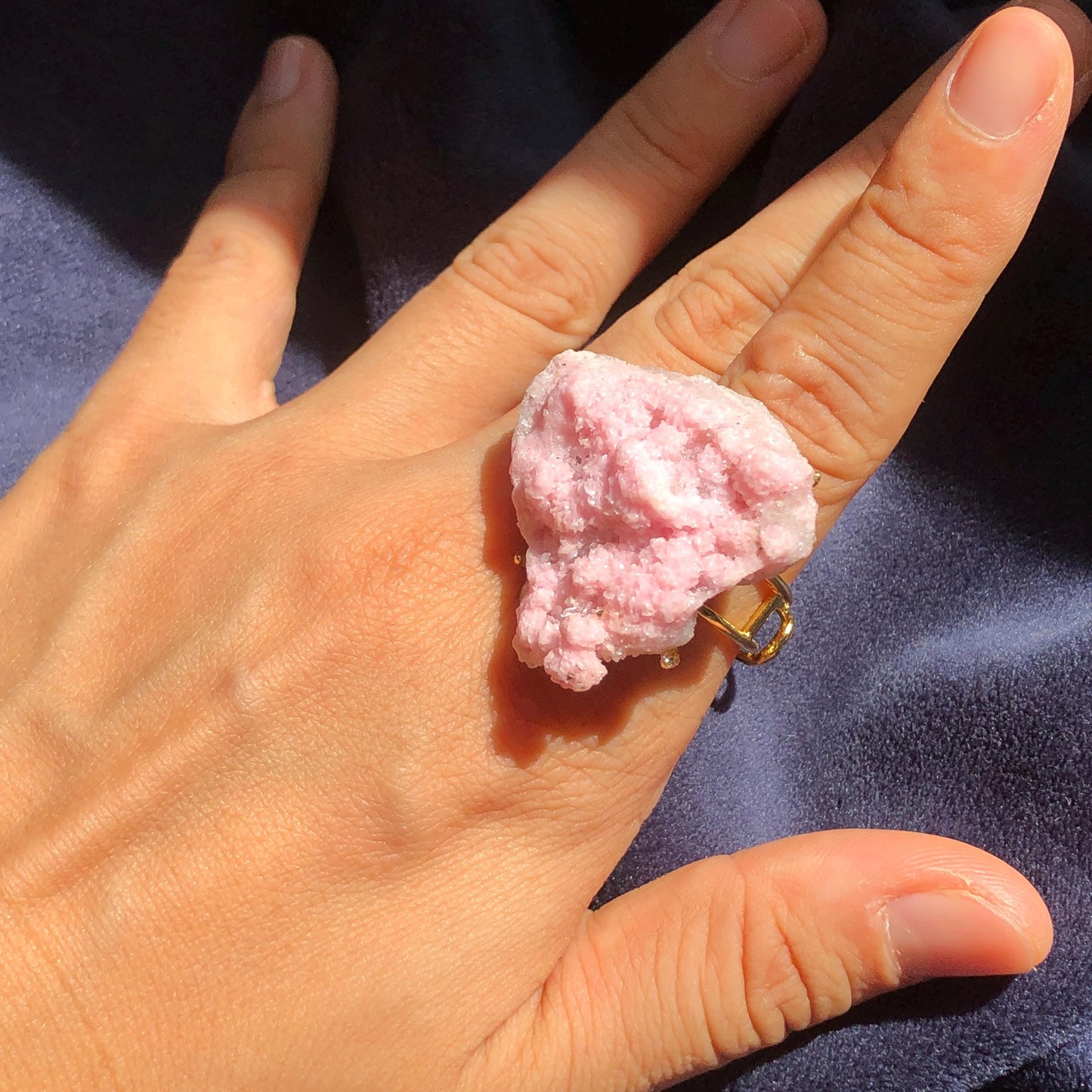 Pink Rhodochrosite Ring, gold-plated copper ring, adjustable statement ring, love stone, healing crystal, barbie pink raw stone ring, chunky raw crystal ring, irregular ring for men and women, birthstone gift for her and him, raw mineral ring