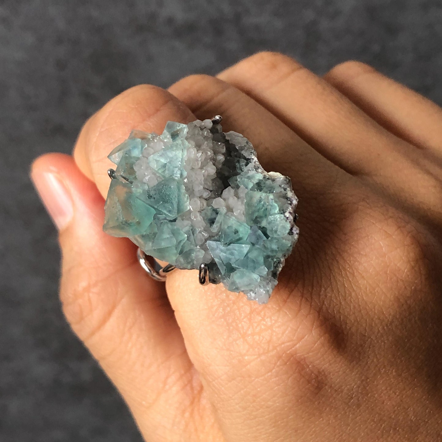 Raw Fluorite Ring, Green Fluorite Ring, Raw Crystal Ring, Raw Stone Ring, adjustable gemstone ring, Chunky Stone Ring, Large Statement Ring for Men and Women,Big Birthstone Ring, Raw Mineral Ring, Green Raw Crystal Ring, Crystal Band Ring