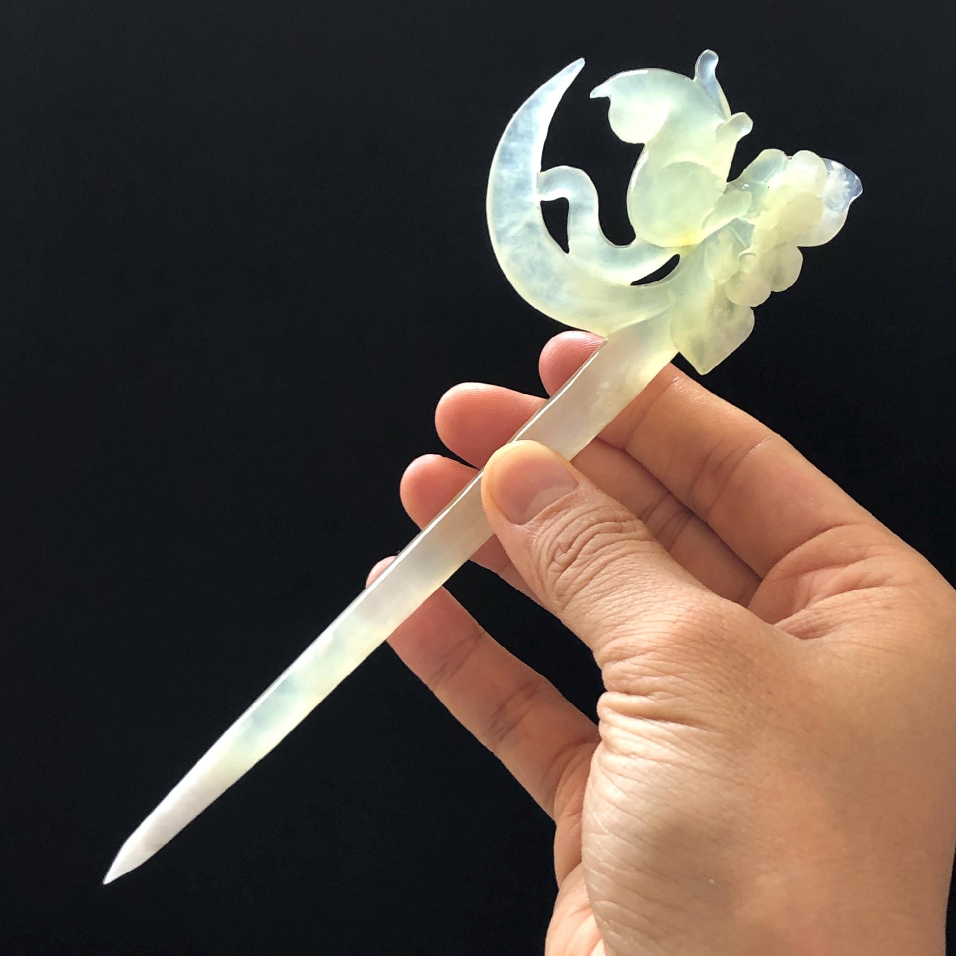 xiu jade hand carved cat on the moon hair stick