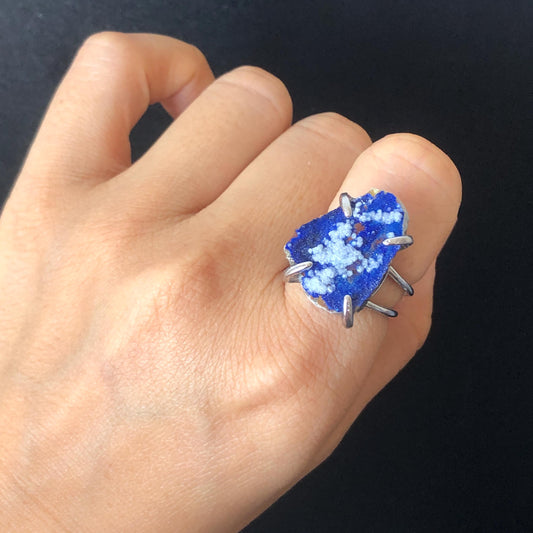 Raw Azurite with Gypsum plaster Ring, Shiny Raw Stone Ring Blue, Sparky Raw Crystal Ring, Irregular Statement Ring, Rough Gemstone Rock Ring, silver-plated copper ring, irregular ring gift for her and him, Birthstone ring gift for men and women