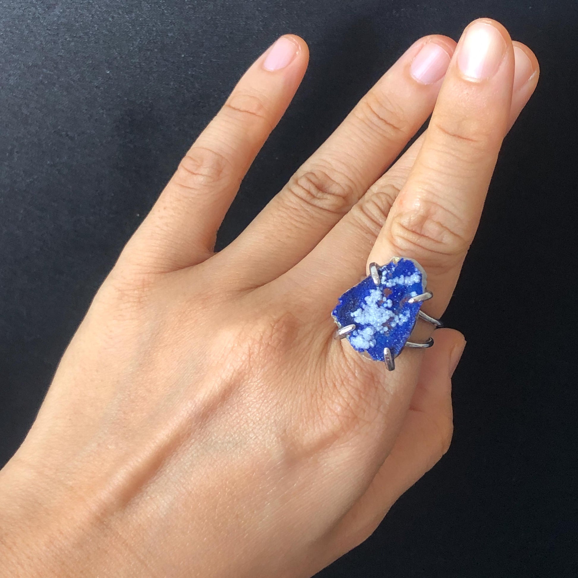 Raw Azurite with Gypsum plaster Ring, Shiny Raw Stone Ring Blue, Sparky Raw Crystal Ring, Irregular Statement Ring, Rough Gemstone Rock Ring, silver-plated copper ring, irregular ring gift for her and him, Birthstone ring gift for men and women