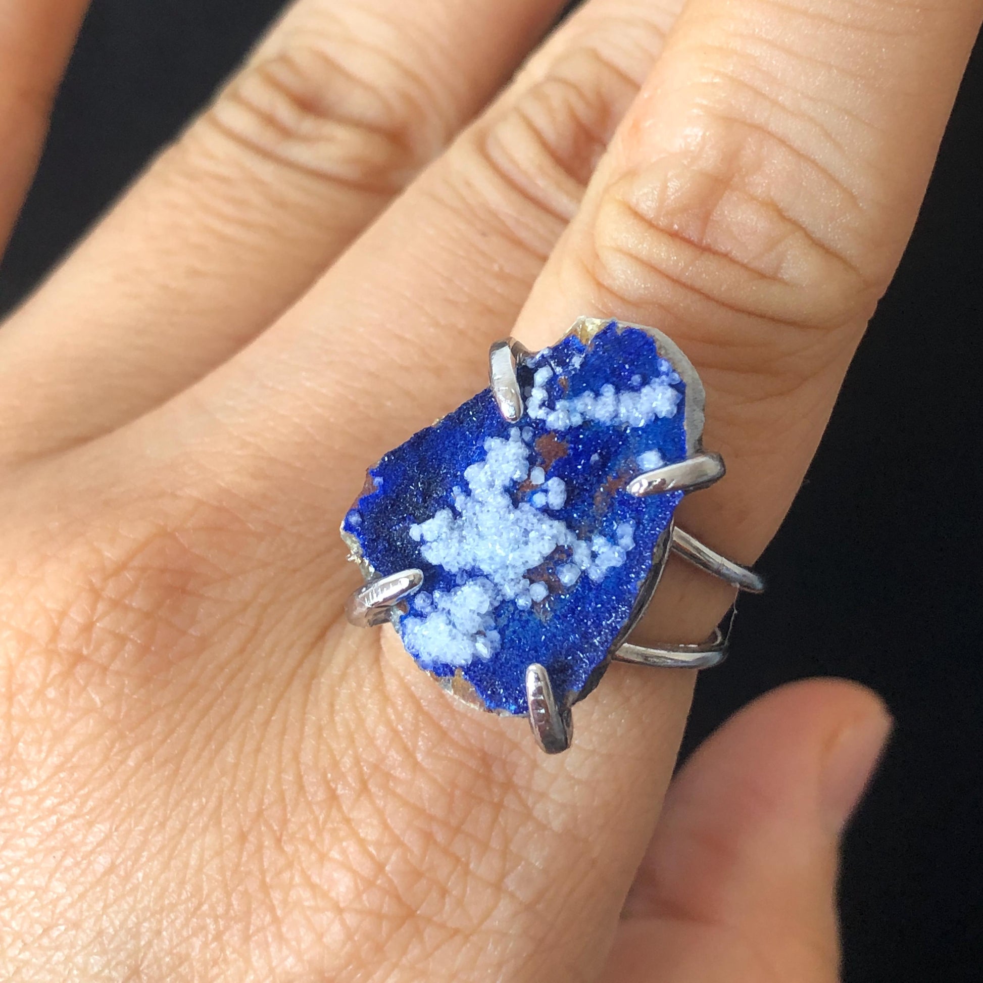 Raw Azurite with Gypsum plaster Ring, Shiny Raw Stone Ring Blue, Sparky Raw Crystal Ring, Irregular Statement Ring, Rough Gemstone Rock Ring, silver-plated copper ring, irregular ring gift for her and him, Birthstone ring gift for men and women