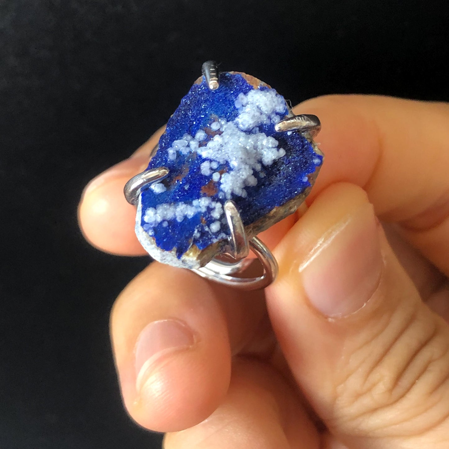 Raw Azurite with Gypsum plaster Ring, Shiny Raw Stone Ring Blue, Sparky Raw Crystal Ring, Irregular Statement Ring, Rough Gemstone Rock Ring, silver-plated copper ring, irregular ring gift for her and him, Birthstone ring gift for men and women