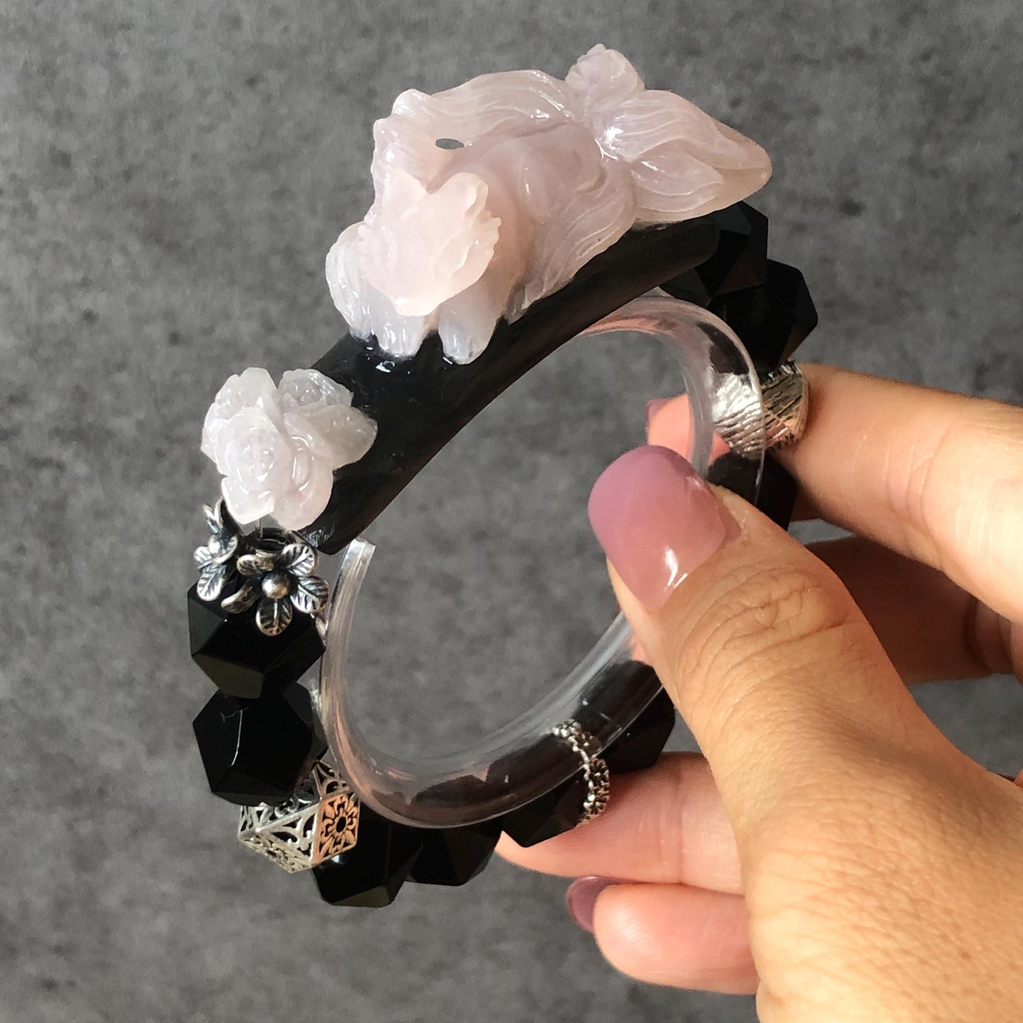 Natural Xiu Jade Serpentine Hand Carved Nine-Tailed Fox Charm with Black Agate Bead Bracelet | Black Pink Jade | Vintage Tibetan Silver | Crystal Stone Gemstone Gift for her elastic stretch bracelet jade carving pink jade black jade hand engraved jade bracelet hand carved jade charm jade pendant black bead bracelet big beaded bracelet silver accessory vintage bracelet antique bracelet nine tail fox carving hand engraved fox tailor made customized gift personalised gothic bracelet fox lover gift