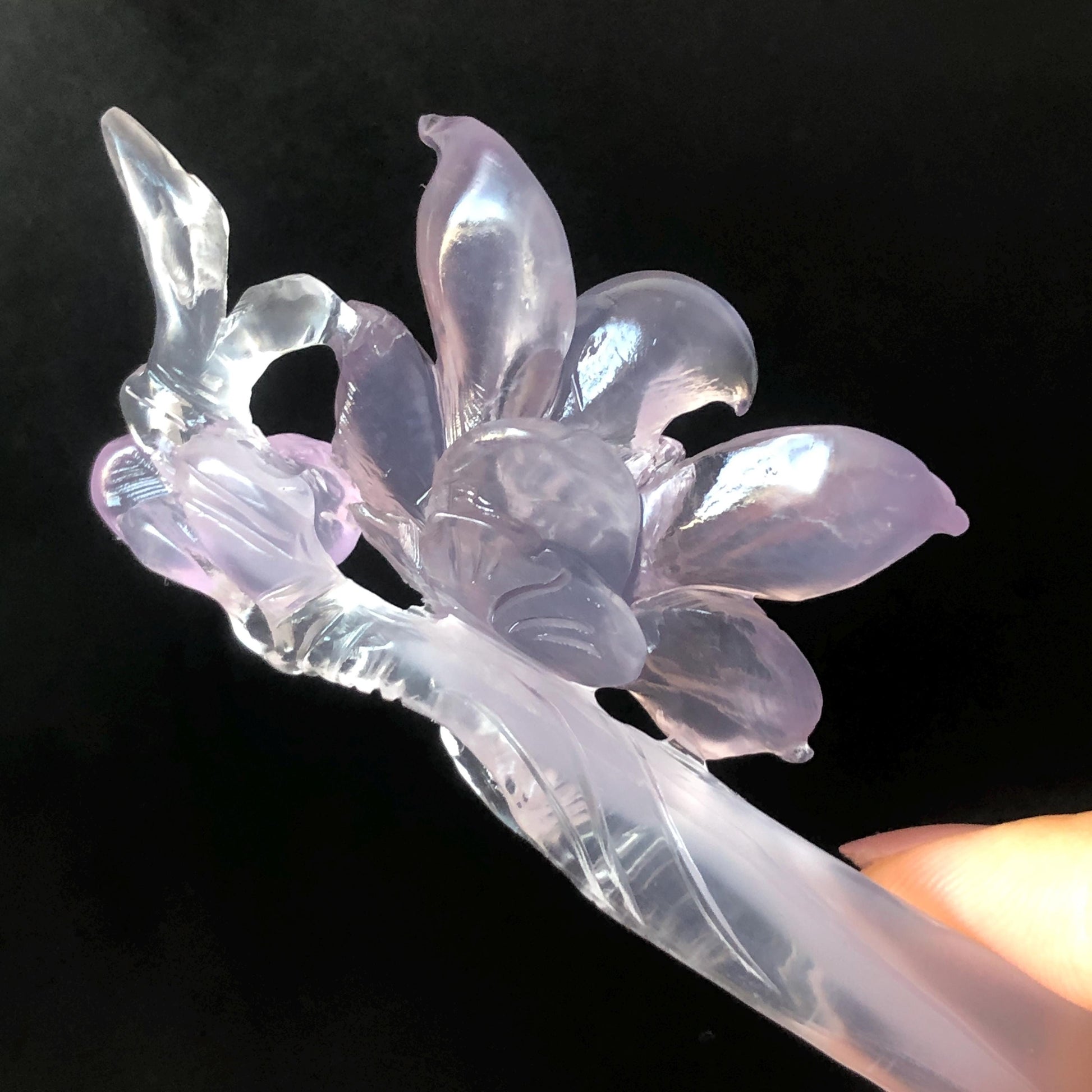 Natural Fluorite Hand Carved Yulan Flower Hair Pin:  Purple and White Handcrafted Crystal Hanfu Hair Stick in Asian Chinese Vintage Style   Handcrafted Hair Fork Bridal Wedding Headpiece gift for her japanese hairpin korean hair stick chinese hair fork vintage hair comb antique hair pins hanfu hair stick bridal shower hair jewelry wedding headpiece bridal shower gift engagement hair accessory jade carving hand engraved purple crystal untreated natural crystal hairpin yulan carving