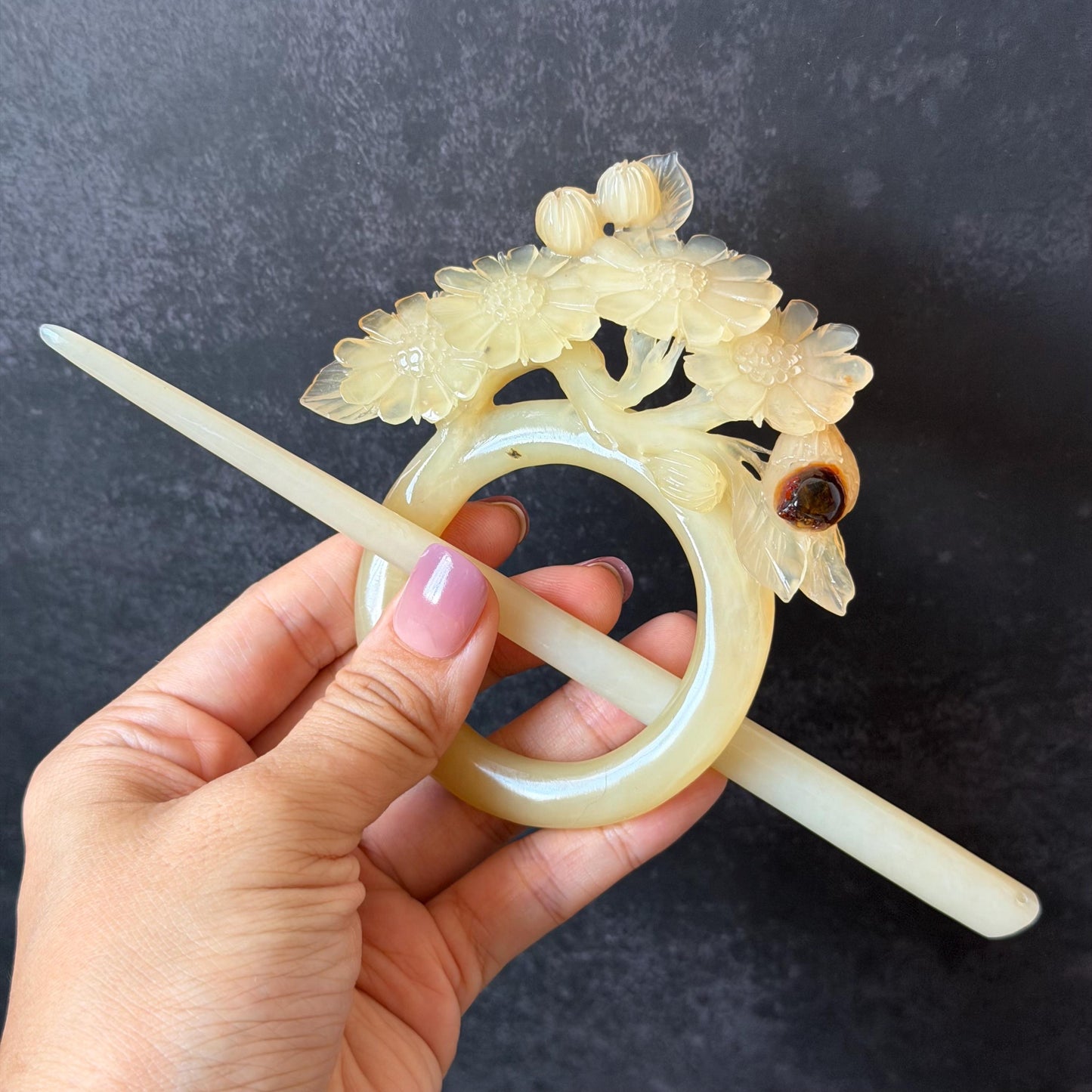 Xiu Jade Serpentine Hand Carved Bird & Daisy Flower Hair Pin: Certified Natural Beige Jade Hair Stick, Asian Vintage Hair Fork | Chinese Vintage Hanfu Antique Gift for her japanese hairpin korean hair stick chinese hair fork vintage hair comb antique hair pins hanfu hair stick bridal shower hair jewelry wedding headpiece engagement hair accessory jade carving hand engraved jade hand carved flower jade hairpins untreated natural jade with certificate bird carving daisy carving bi-colour jade