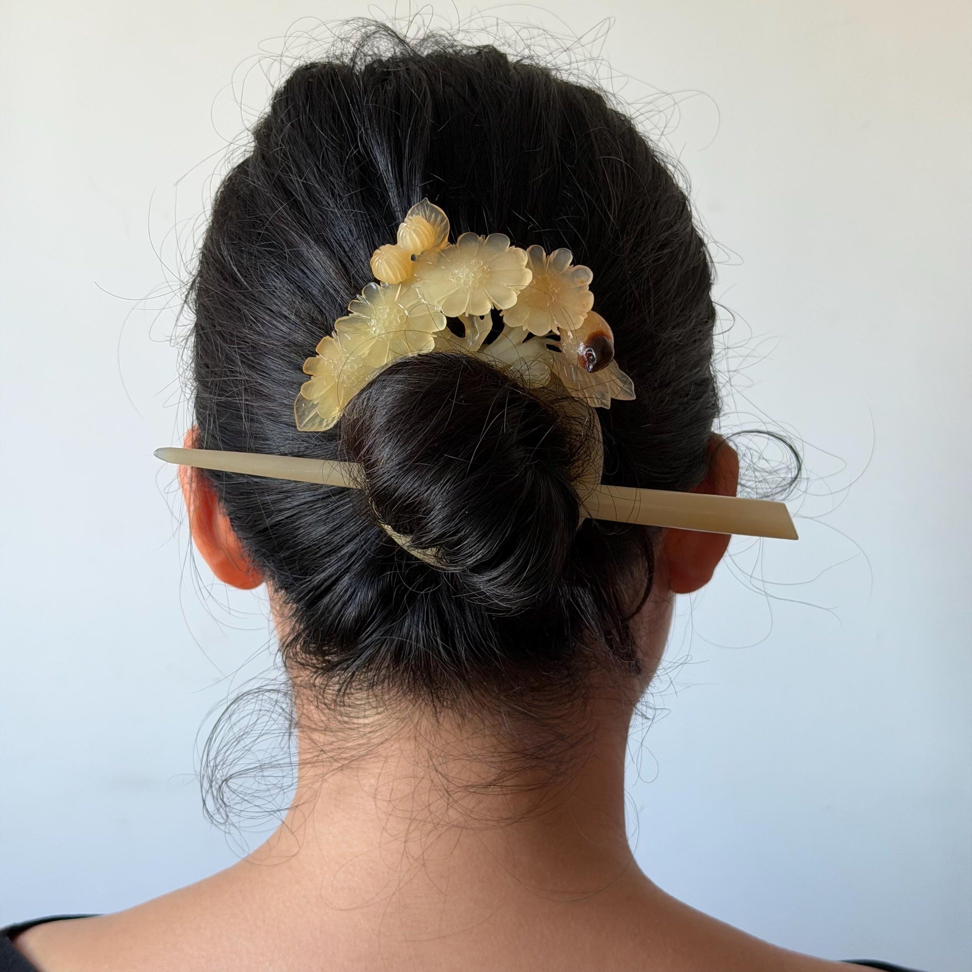 Xiu Jade Serpentine Hand Carved Bird & Daisy Flower Hair Pin: Certified Natural Beige Jade Hair Stick, Asian Vintage Hair Fork | Chinese Vintage Hanfu Antique Gift for her japanese hairpin korean hair stick chinese hair fork vintage hair comb antique hair pins hanfu hair stick bridal shower hair jewelry wedding headpiece engagement hair accessory jade carving hand engraved jade hand carved flower jade hairpins untreated natural jade with certificate bird carving daisy carving bi-colour jade