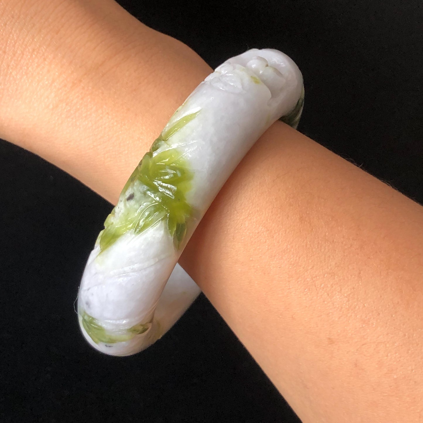 58.2mm Xiu Jade Serpentine Hand Carved Cat in Bamboo Forest Bangle: Natural White Green Bi-colour Jade Handcrafted Bracelet, Stone Carving Gemstone Jewelry Gift for her Green jade White Jade jade carving 3D stone carving cat bracelet kitten bracelet cat carving handcrafted bangle chinese jade cat lover gift natural untreated jade vintage bangle antique bracelet bamboo carving