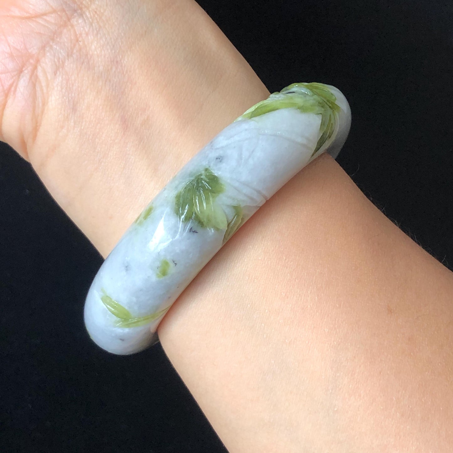 58.2mm Xiu Jade Serpentine Hand Carved Cat in Bamboo Forest Bangle: Natural White Green Bi-colour Jade Handcrafted Bracelet, Stone Carving Gemstone Jewelry Gift for her Green jade White Jade jade carving 3D stone carving cat bracelet kitten bracelet cat carving handcrafted bangle chinese jade cat lover gift natural untreated jade vintage bangle antique bracelet bamboo carving
