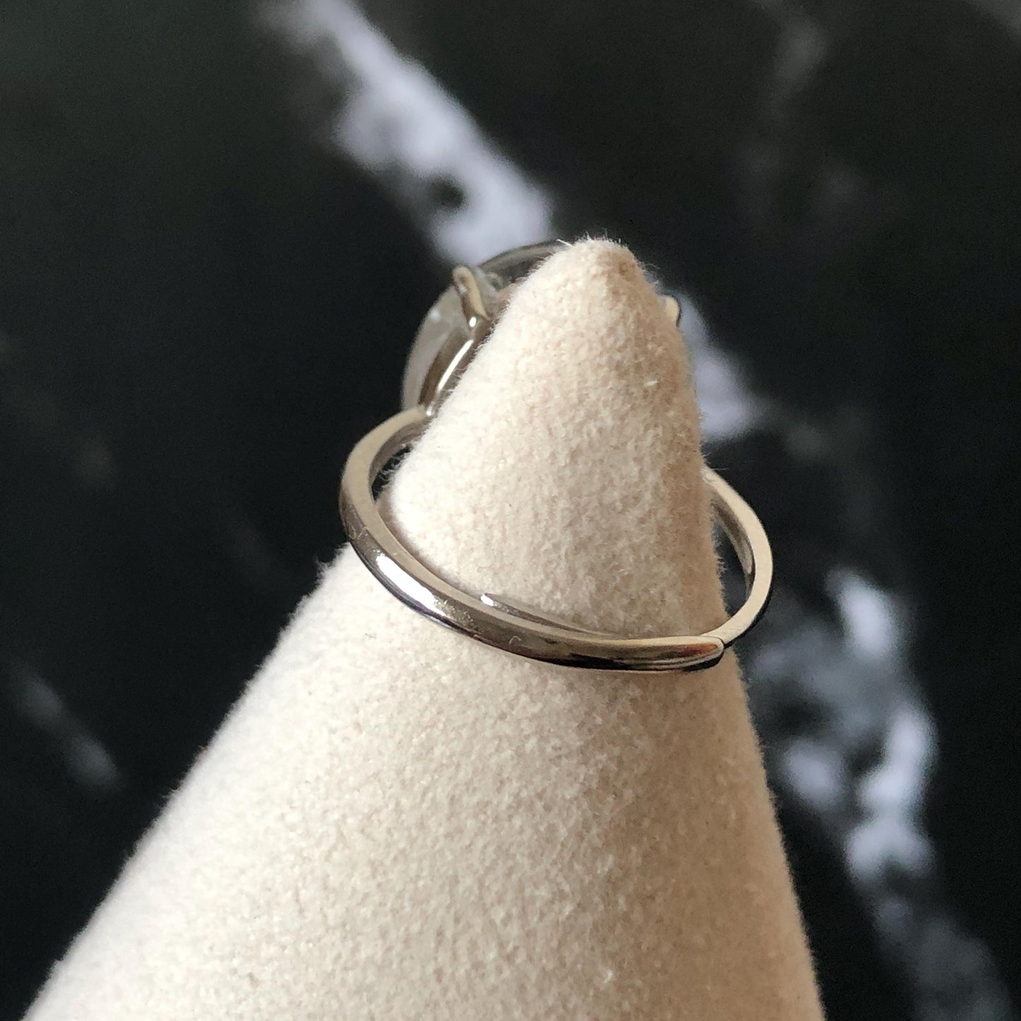 Polished Enhydro Quartz (Herkimer Diamond) S925 Silver Adjustable Ring: Big Rainbow! Moving Black Mica Sand and Black Bubble Inclusion Crystal Statement Ring for Women ring crystal band ring crystal cocktail ring crystal stackable ring 7 chakra crystal ring meditation crystal healing stone birthstone silver ring ring for men rainbow quartz inclusion quartz inclusion crystal minerals specimen silver ring free size ring adjustable ring holder black mica