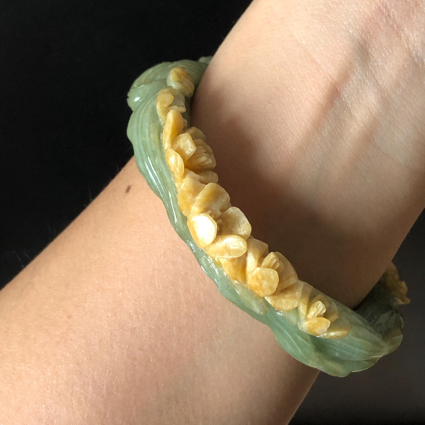 58.5 mm Xiu Jade Serpentine Hand Carved Nine-tailed Fox and flowers Bangle: Natural Bi-colour Yellow Green Jade Handcrafted Bracelet