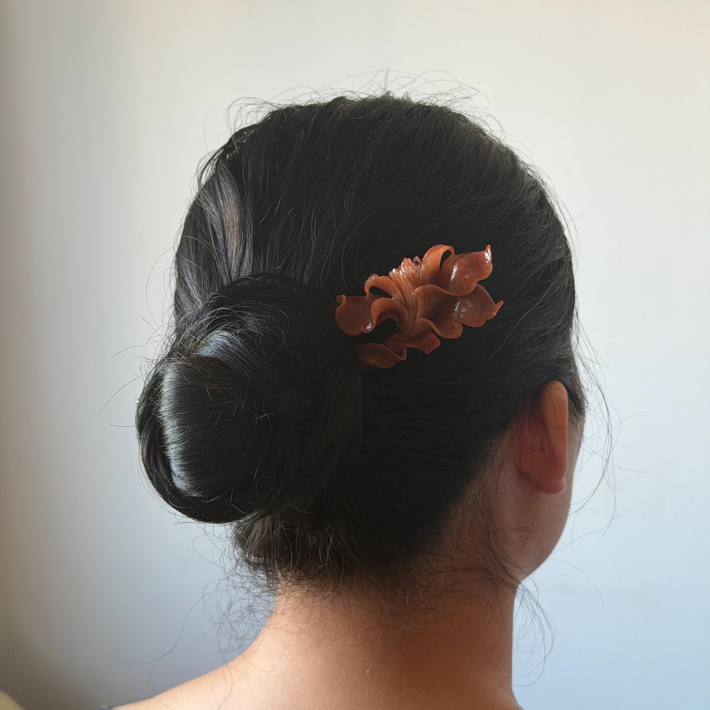 Xiu Jade Serpentine Hand Carved Yulan Flower Hair Fork with dangle: Certified Natural Yellow Red Jade Hairpin, Vintage Hanfu Hair Jewelry Gift for her Bridal Shower gift bridal hair clip wedding headpiece wedding hair jewelry bridal hair accessories red jade carving white jade hand engraved flower hair stick japanese hairpins korean hair stick chinese hair comb vintage hair pins antique hair fork hanfu hair pins certified untreated jade wedding headpiece bridal headpiece bridal shower gift