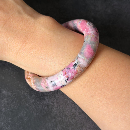 58.3mm Natural Rhodonite Stone Bangle: Pink, Blue, Brown & White Stone Healing Crystal Heart Chakra Crystal Gemstone Bangle Gift | Healing Stone, blue stone bangle, love stone bangle, real rock bangle, passion stone bangle, bangle for women, rhodonite vinatge bracelet antique bangle