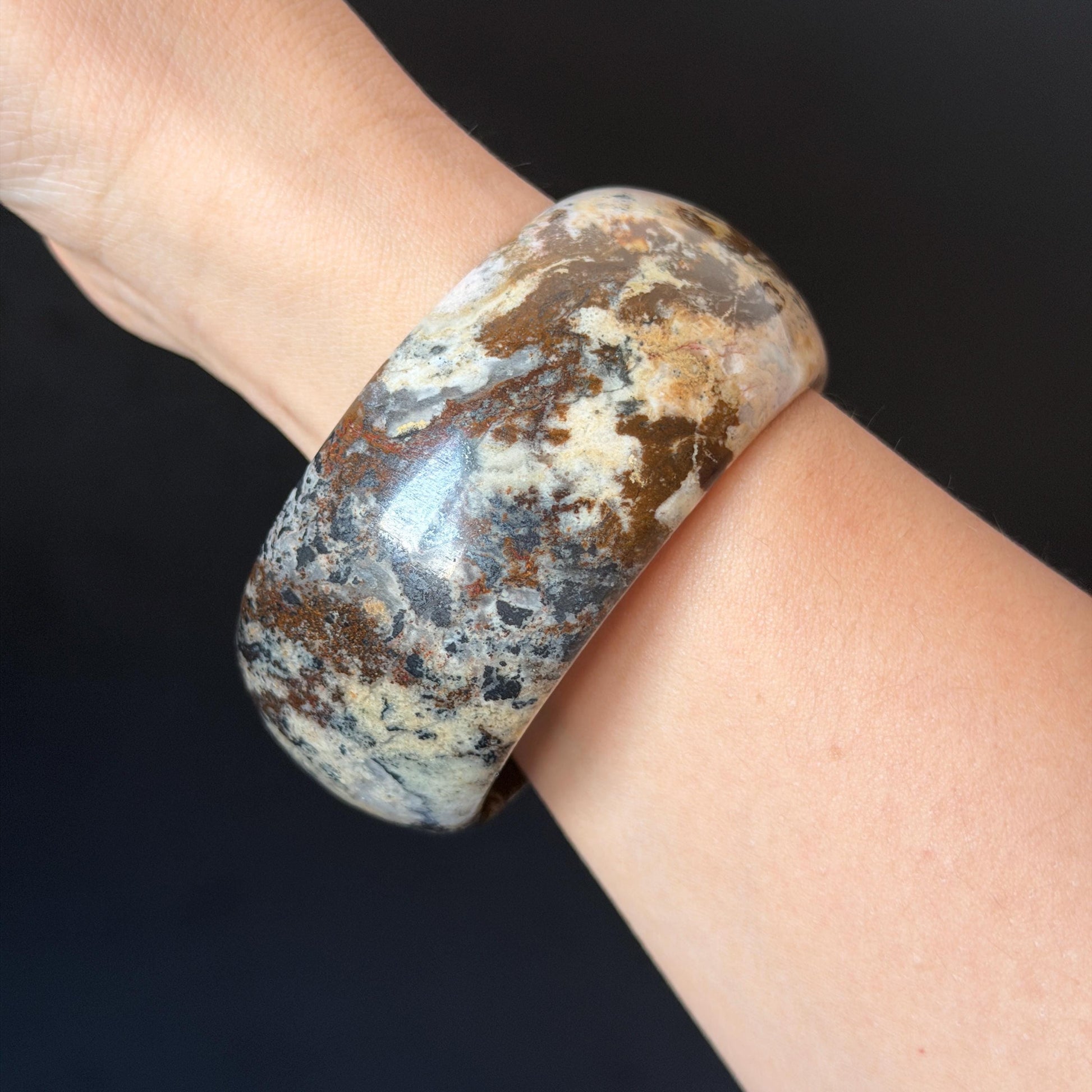 59.3mm Natural Untreated Rhodonite Crystal Bangle: Soaring Dragon Scenery Wide Bracelet, Pink & Brown Healing Stone Heart Chakra Crystal Gift for her rhodonite bangle pink rhodonite bracelet pink crystal bracelet pink stone bangle pink gemstone bracelet green crystal golden crystal wide bangle healing crystal love stone meditative crystal heart chakra crystal vintage bangle gemstone bangle dragon bangle dragon bracelet brown bangle dragon crystal dragon lover gift women bangle leopard print