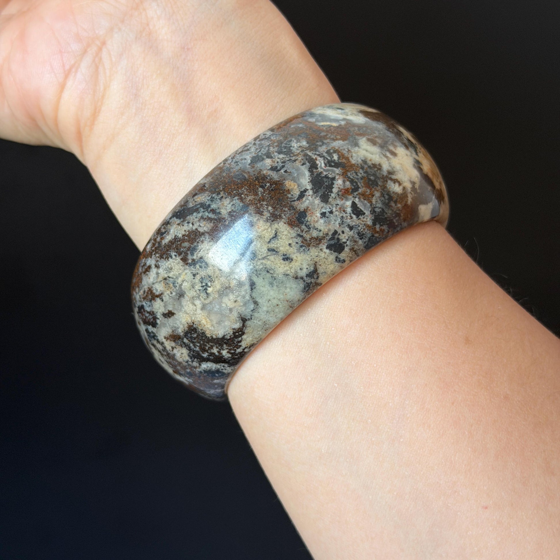 59.3mm Natural Untreated Rhodonite Crystal Bangle: Soaring Dragon Scenery Wide Bracelet, Pink & Brown Healing Stone Heart Chakra Crystal Gift for her rhodonite bangle pink rhodonite bracelet pink crystal bracelet pink stone bangle pink gemstone bracelet green crystal golden crystal wide bangle healing crystal love stone meditative crystal heart chakra crystal vintage bangle gemstone bangle dragon bangle dragon bracelet brown bangle dragon crystal dragon lover gift women bangle leopard print