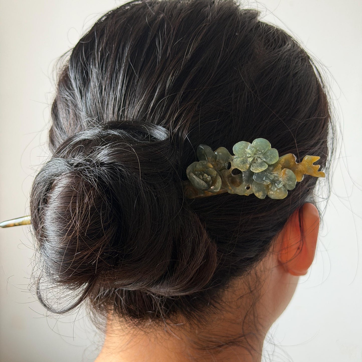Xiu Jade Serpentine Hand Carved Plum Blossom Flower Hair Pin: Natural Yellow Green Jade Hair Stick 3D stone carving Hair Jewelry Chinese Vintage Hanfu Antique Bridal Hair Fork Gift for her japanese hairpin korean hair stick chinese hair fork vintage hair comb antique hair pins bridal shower hair jewelry wedding headpiece bridal shower gift engagement hair accessory jade carving hand engraved jade hand carved flower jade hairpins untreated natural jade with certificate green jade yellow jade