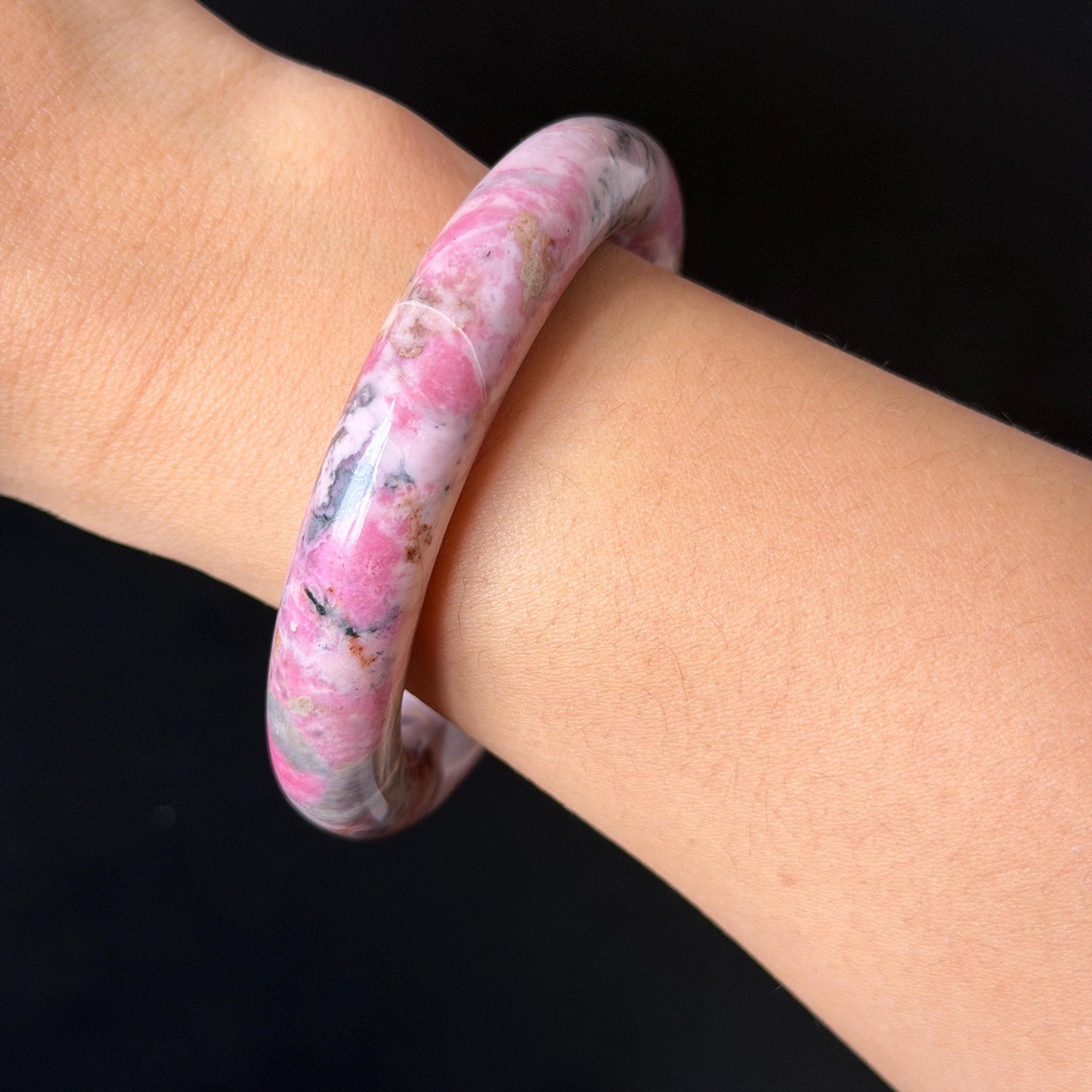 58.3mm Natural Rhodonite Stone Bangle: Pink, Blue, Brown & White Stone Healing Crystal Heart Chakra Crystal Gemstone Bangle Gift | Healing Stone, blue stone bangle, love stone bangle, real rock bangle, passion stone bangle, bangle for women, rhodonite vinatge bracelet antique bangle