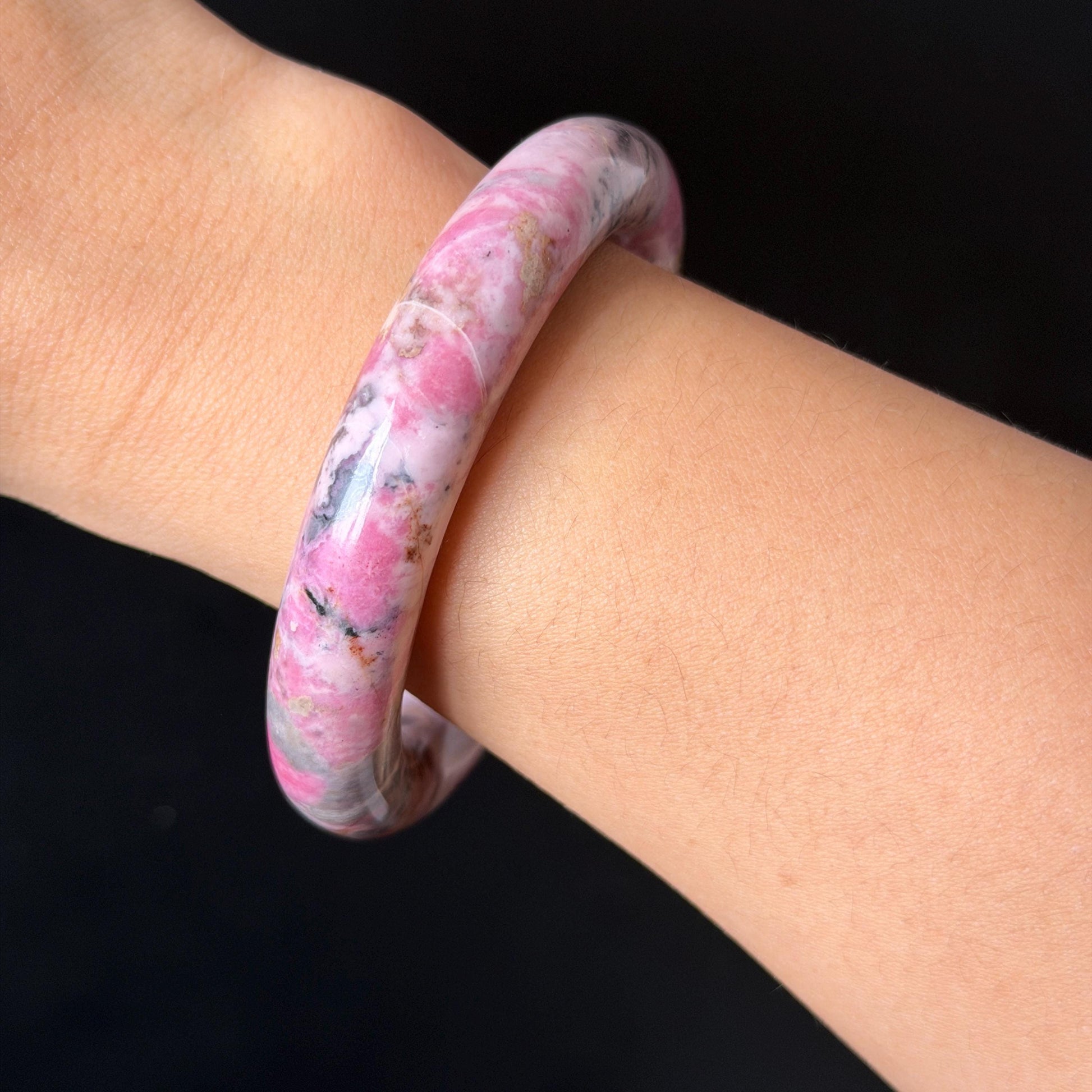 58.3mm Natural Rhodonite Stone Bangle: Pink, Blue, Brown & White Stone Healing Crystal Heart Chakra Crystal Gemstone Bangle Gift | Healing Stone, blue stone bangle, love stone bangle, real rock bangle, passion stone bangle, bangle for women, rhodonite vinatge bracelet antique bangle