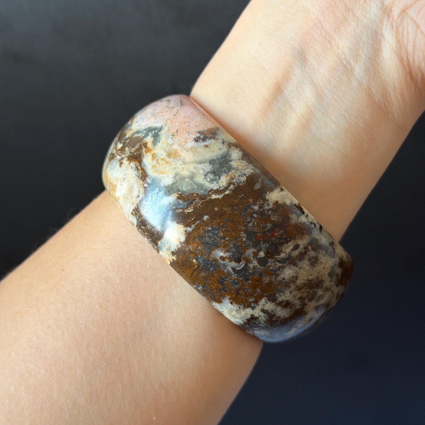 59.3mm Natural Untreated Rhodonite Crystal Bangle: Soaring Dragon Scenery Wide Bracelet, Pink & Brown Healing Stone Heart Chakra Crystal Gift for her rhodonite bangle pink rhodonite bracelet pink crystal bracelet pink stone bangle pink gemstone bracelet green crystal golden crystal wide bangle healing crystal love stone meditative crystal heart chakra crystal vintage bangle gemstone bangle dragon bangle dragon bracelet brown bangle dragon crystal dragon lover gift women bangle leopard print