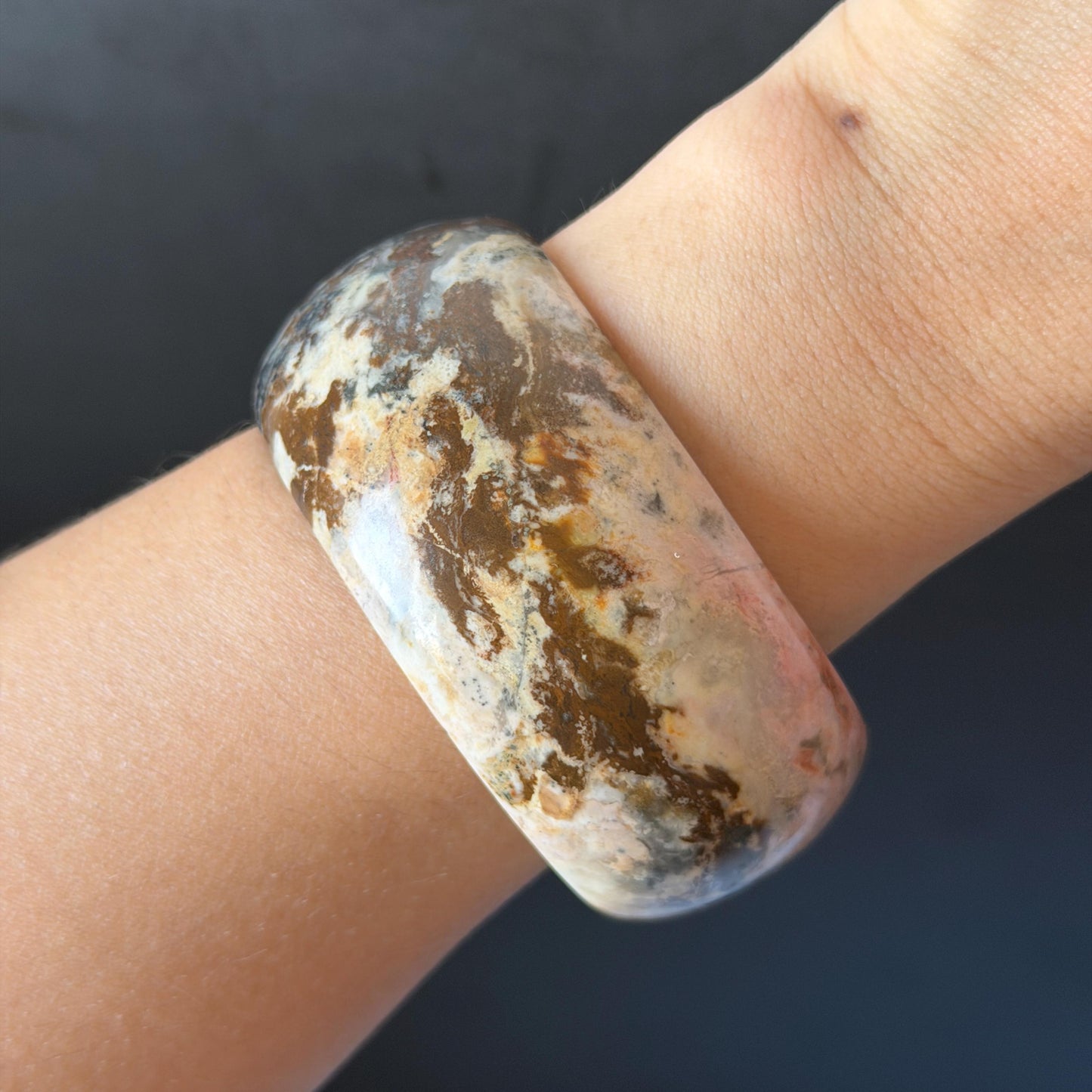 59.3mm Natural Untreated Rhodonite Crystal Bangle: Soaring Dragon Scenery Wide Bracelet, Pink & Brown Healing Stone Heart Chakra Crystal Gift for her rhodonite bangle pink rhodonite bracelet pink crystal bracelet pink stone bangle pink gemstone bracelet green crystal golden crystal wide bangle healing crystal love stone meditative crystal heart chakra crystal vintage bangle gemstone bangle dragon bangle dragon bracelet brown bangle dragon crystal dragon lover gift women bangle leopard print
