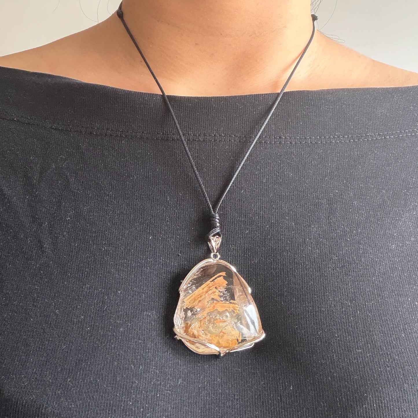 Ultra Rare! Polished Enhydro Quartz Shimmering Golden Yellow Sand Waterfall & Big Shifting Bubble Inlcusion S925 Silver Pendant Adjustable Necklace Natural Gemstone Birthstone Gift for her enhydro quartz sand water-fall pendant necklace choker gemstone charm stone pendant choker polished stone pendant crystal charm birthstone men necklace chakra crystal minerals specimen silver wire wrapped pendant inclusion crystal inclusion crystal  yellow sand inclusion shimmering rainbow quartz