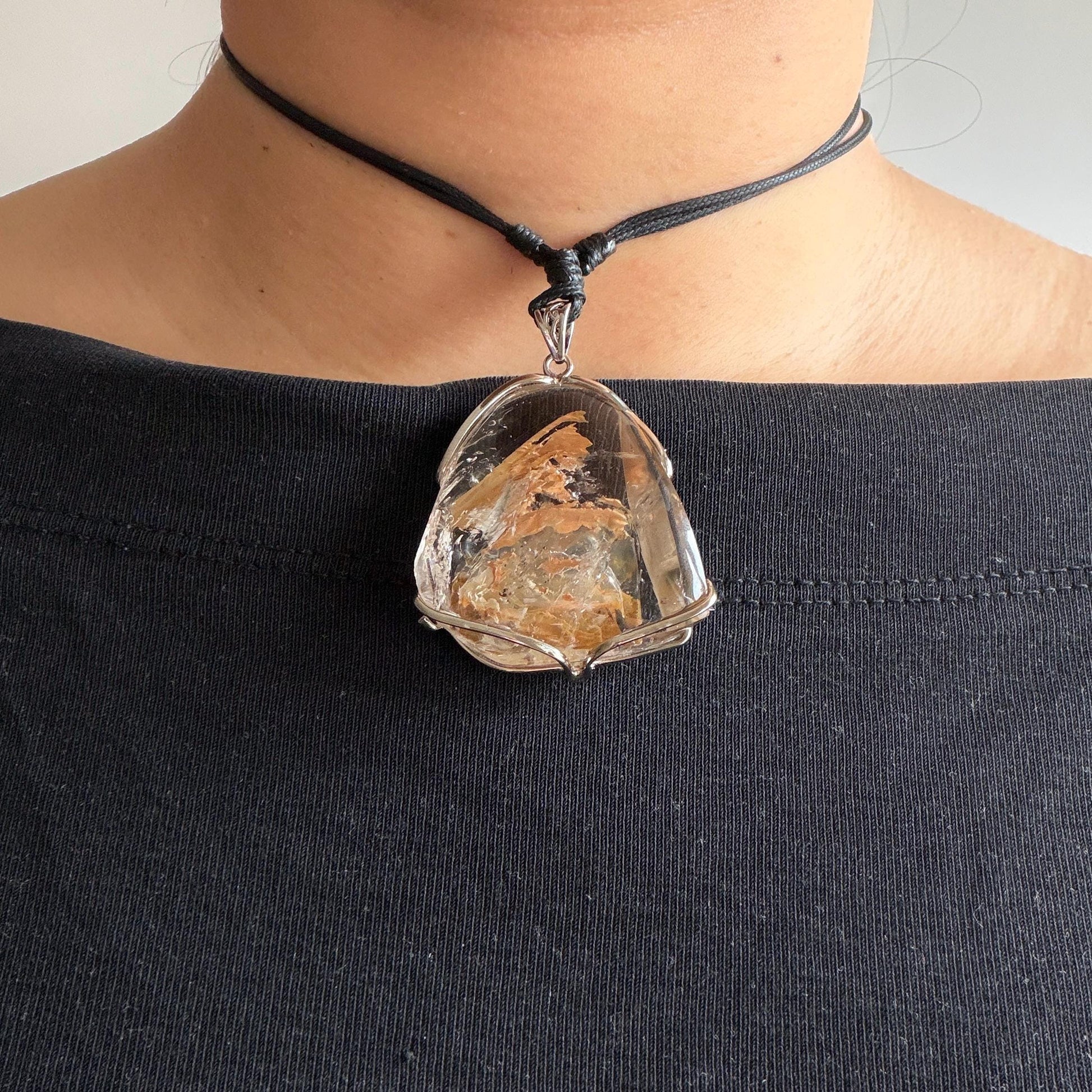 Ultra Rare! Polished Enhydro Quartz Shimmering Golden Yellow Sand Waterfall & Big Shifting Bubble Inlcusion S925 Silver Pendant Adjustable Necklace Natural Gemstone Birthstone Gift for her enhydro quartz sand water-fall pendant necklace choker gemstone charm stone pendant choker polished stone pendant crystal charm birthstone men necklace chakra crystal minerals specimen silver wire wrapped pendant inclusion crystal inclusion crystal  yellow sand inclusion shimmering rainbow quartz