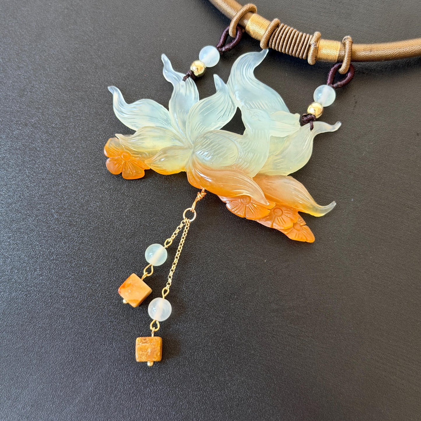 Xiu Jade Serpentine Hand Carved Nine Tail Fox and Flower Pendant Adjustable Necklace: Natural Untreated Orange and White Jade 3D Stone Carving Vintage Charm Chinese Pendant Necklace Antique Pendant multicolour jade orange jade white jade asian vintage necklace braided necklace nine-tailed fox carving nine tail fox charm fox lover gift flower carving hand engraved jewelry hand carved jade handcrafted necklace dangle good luck charm animals carving flower pendant adjustable necklace choker