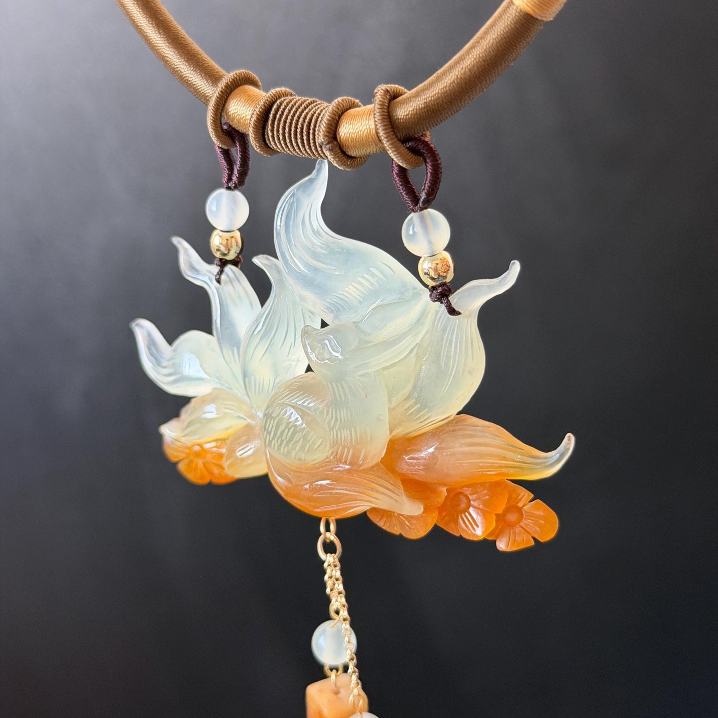 Xiu Jade Serpentine Hand Carved Nine Tail Fox and Flower Pendant Adjustable Necklace: Natural Untreated Orange and White Jade 3D Stone Carving Vintage Charm Chinese Pendant Necklace Antique Pendant multicolour jade orange jade white jade asian vintage necklace braided necklace nine-tailed fox carving nine tail fox charm fox lover gift flower carving hand engraved jewelry hand carved jade handcrafted necklace dangle good luck charm animals carving flower pendant adjustable necklace choker