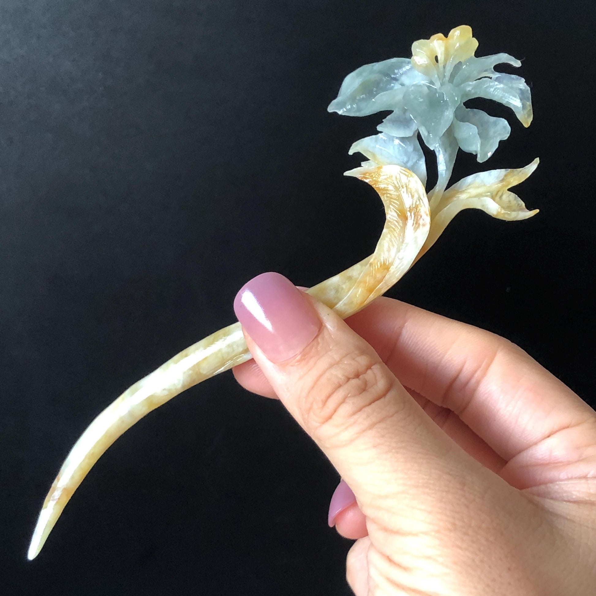 Xiu Jade Serpentine Hand Carved Lily Flower Small Hair Pin: Multicolor Caramel Yellow Blue Jade Handcrafted Hair Stick 3D stone carving Hair Jewelry | Asian Chinese Vintage Hanfu Hair Fork gift for her blue jade carving yellow jade flower carving lily carving hand engraved lily hairpins japanese hair stick korean hair pins vinatge hair fork chinese hair comb antique hairpins wedding headpiece engagement hair jewelry bridal shower gift bridal hair accessory 3D stone carving asian hair crown
