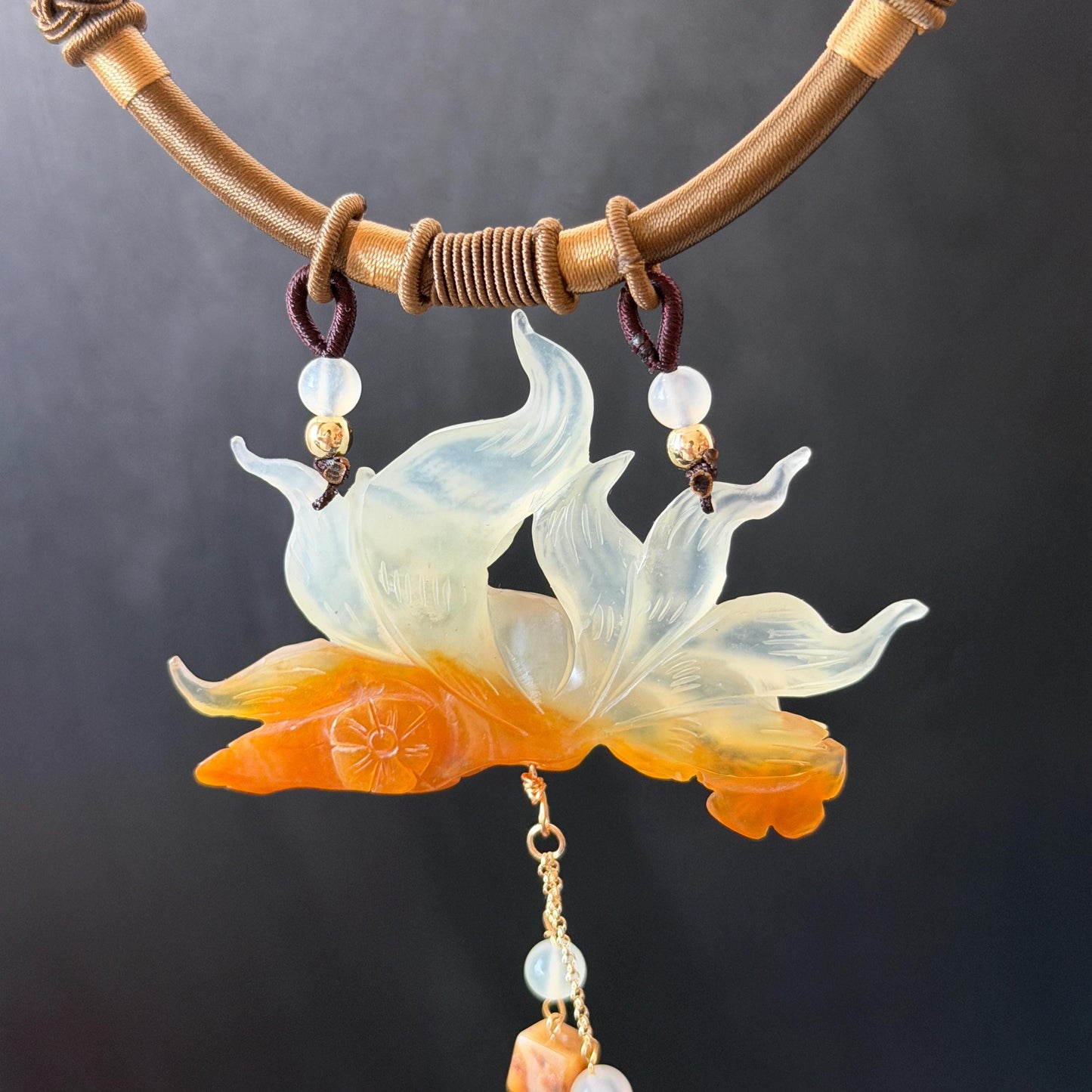 Xiu Jade Serpentine Hand Carved Nine Tail Fox and Flower Pendant Adjustable Necklace: Natural Untreated Orange and White Jade 3D Stone Carving Vintage Charm Chinese Pendant Necklace Antique Pendant multicolour jade orange jade white jade asian vintage necklace braided necklace nine-tailed fox carving nine tail fox charm fox lover gift flower carving hand engraved jewelry hand carved jade handcrafted necklace dangle good luck charm animals carving flower pendant adjustable necklace choker