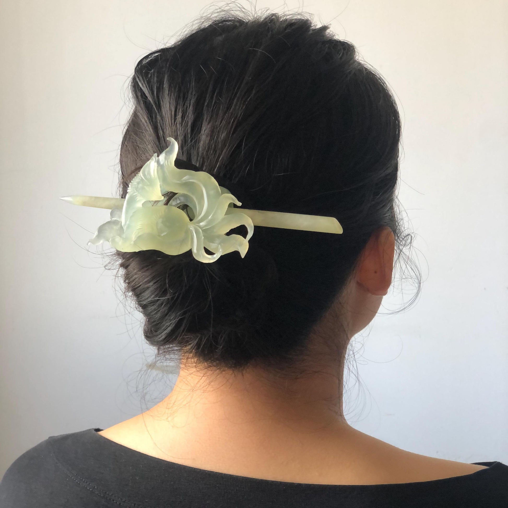 Xiu Jade Nine-tailed Fox Hand Carved Hair Crown: Natural Serpentine Ice Green Jade Vintage Hanfu Hair Stick 3D stone carving Hair Jewelry