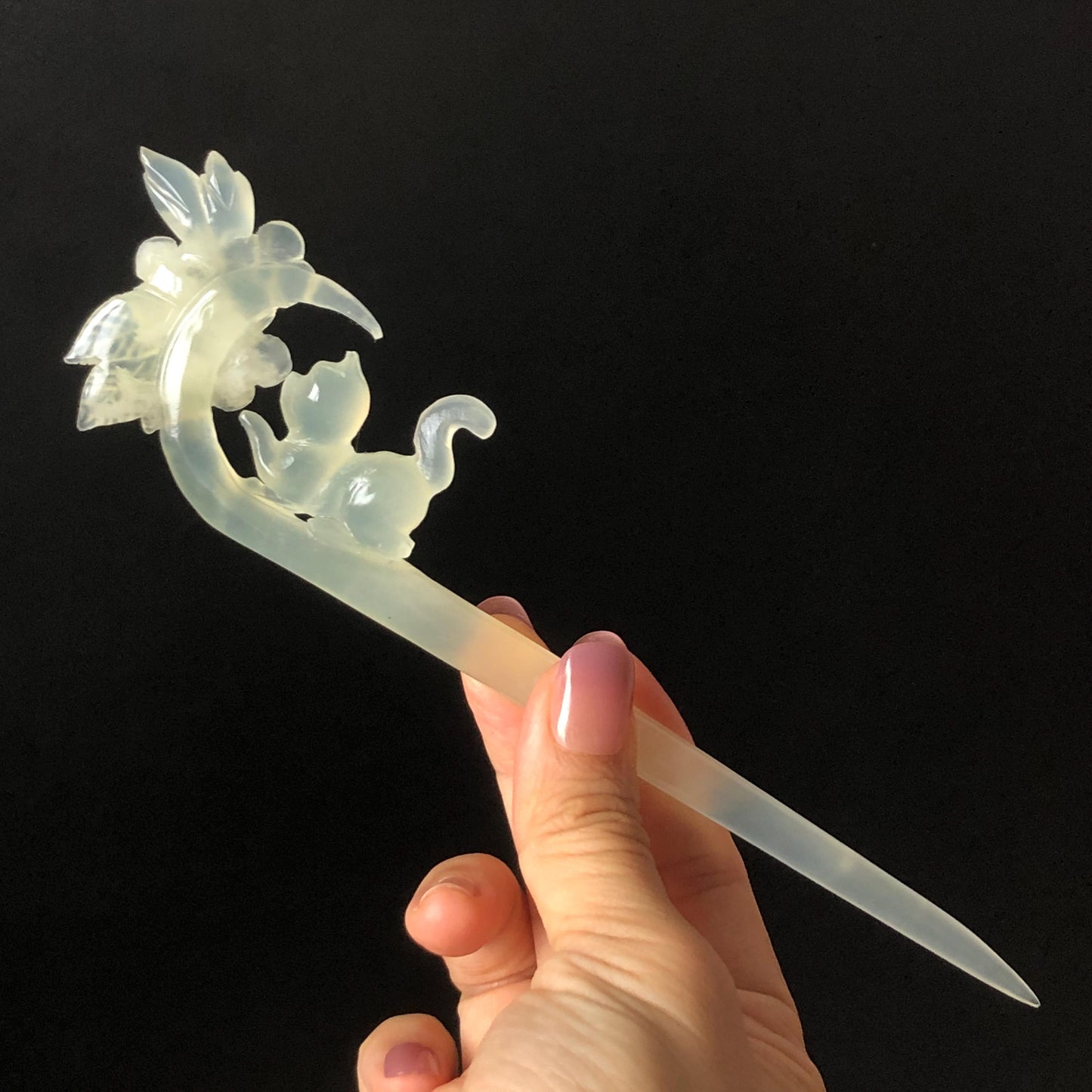 Xiu Jade Serpentine Hand Carved Cat Kitten & Flowers Hair Pin: Natural Bicolour White Green Jade Handcrafted Hanfu Hair Stick | Asian Chinese Vintage Style Hairpin Gift for her hand engraved green jade carving hand carved cat hairpin cat carving hand engraved flower hair stick chinese jade hair comb hanfu hair fork korean hairpins japanese hair clip cat lover gift vintage hair stick natural untreated jade hair crown handmade hair jewelry cat lover gift birthday gift 3D stone carving