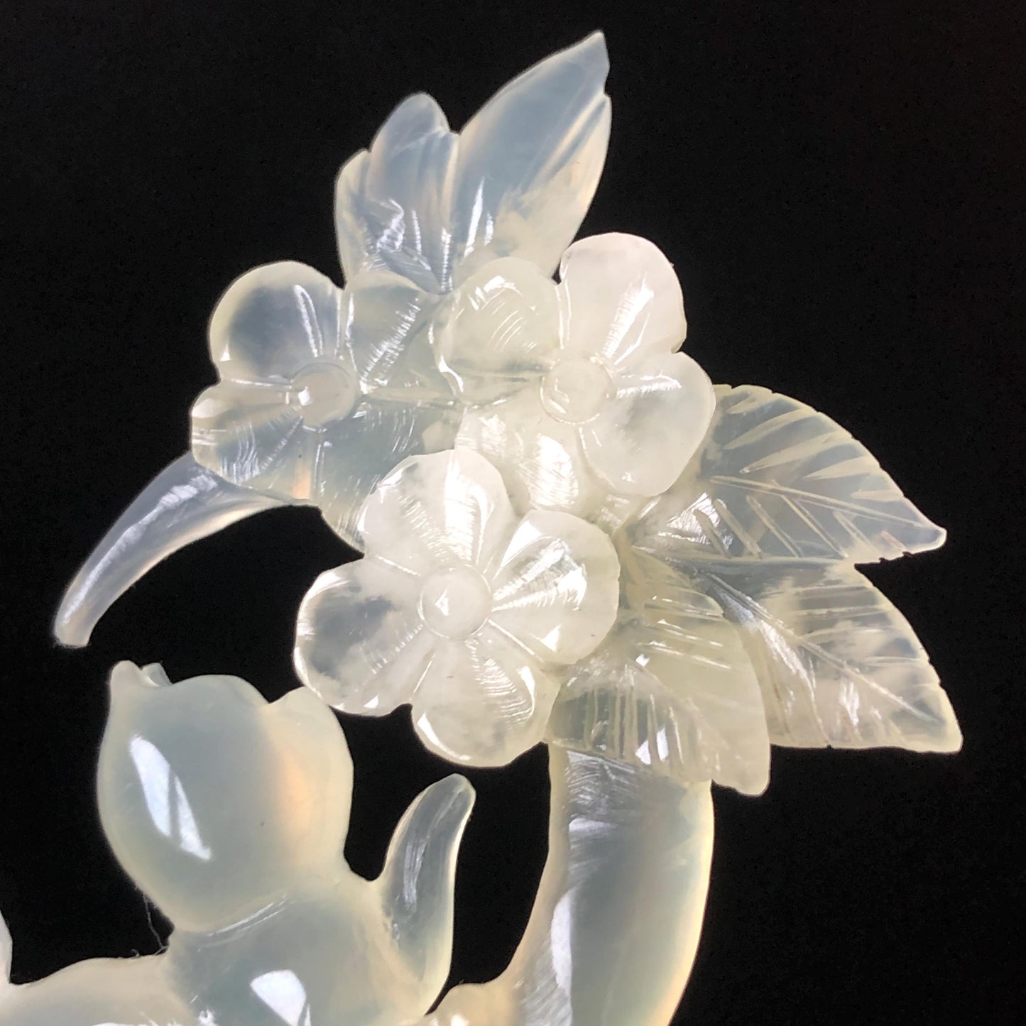 Xiu Jade Serpentine Hand Carved Cat Kitten & Flowers Hair Pin: Natural Bicolour White Green Jade Handcrafted Hanfu Hair Stick | Asian Chinese Vintage Style Hairpin Gift for her hand engraved green jade carving hand carved cat hairpin cat carving hand engraved flower hair stick chinese jade hair comb hanfu hair fork korean hairpins japanese hair clip cat lover gift vintage hair stick natural untreated jade hair crown handmade hair jewelry cat lover gift birthday gift 3D stone carving