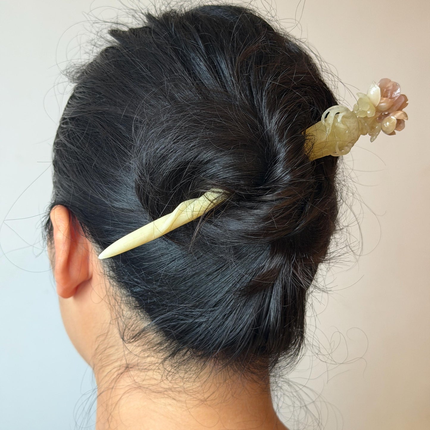 Xiu Jade Serpentine Hand Carved Pink Ginseng Flower Hair Pin: Natural Yellow & Pink Jade Handcrafted Hair Stick 3D stone carving Hair Jewelry Asian Chinese Vintage Hanfu Hair Fork gift for her pink jade carving yellow jade flower carving flower carving hand engraved ginseng hairpins japanese hair stick korean hair pins vinatge hair fork chinese hair comb antique hairpins wedding headpiece engagement hair jewelry bridal shower gift hair accessory 3D stone carving asian hair crown birthday gift