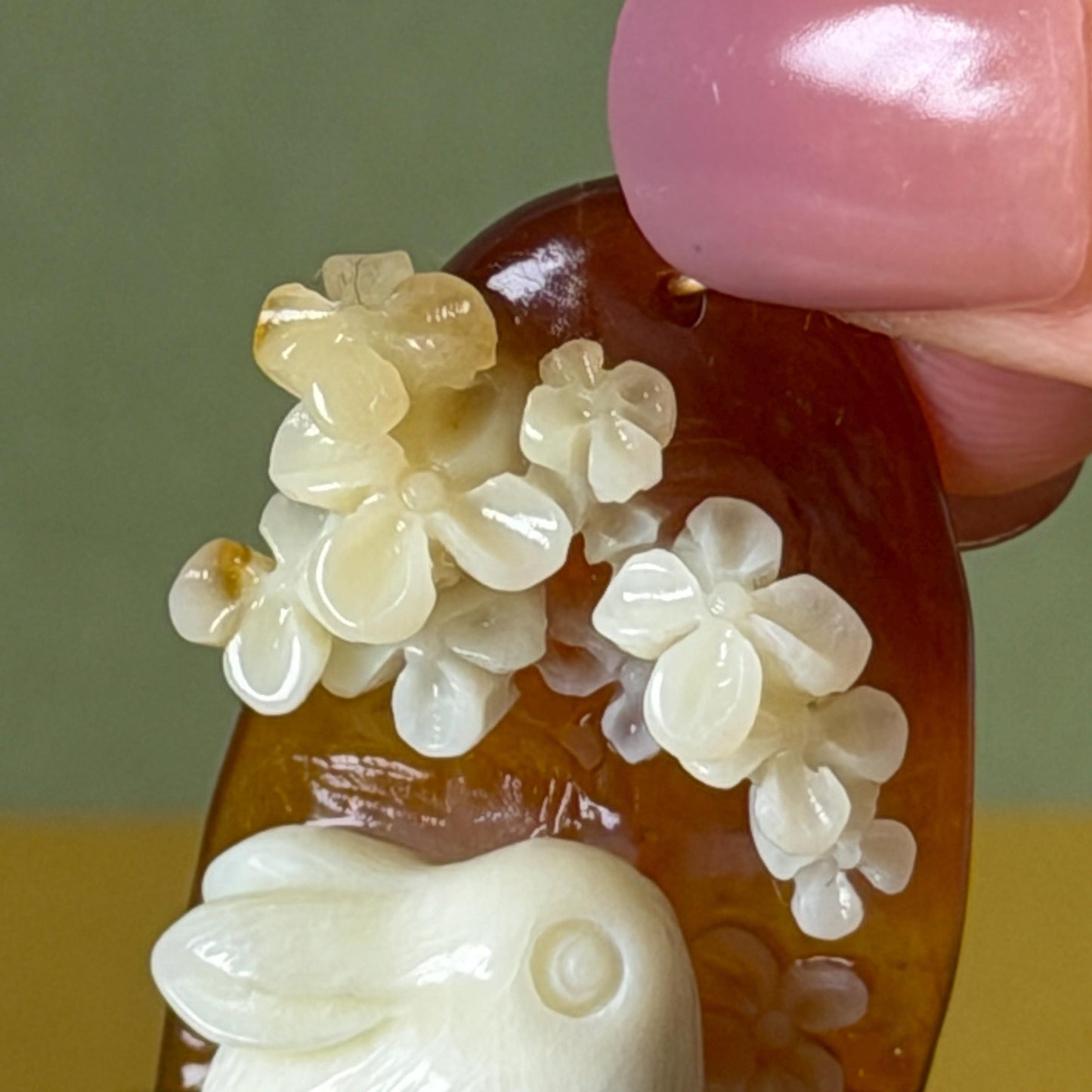 u Jade Rabbit & Flowers Hand Carved Pendant Adjustable Necklace: Certified Natural Serpentine Red Brown White Jade Handcrafted Charm 3D Stone Carving  white jade carving brown jade 3D carving rabbit carving bunny carving rabbit pendant bunny charm flower pendant flower pendant adjustable necklace choker jade with certificate untreated jade lucky charm rabbit lover gift bunny lover gift handcrafted jade