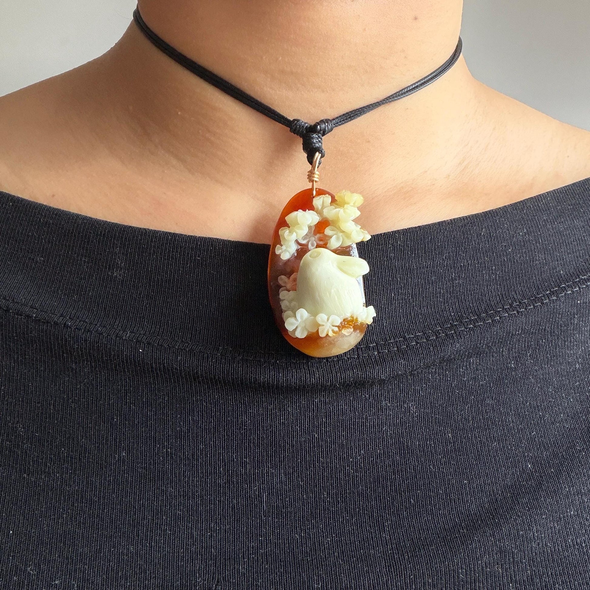 u Jade Rabbit & Flowers Hand Carved Pendant Adjustable Necklace: Certified Natural Serpentine Red Brown White Jade Handcrafted Charm 3D Stone Carving  white jade carving brown jade 3D carving rabbit carving bunny carving rabbit pendant bunny charm flower pendant flower pendant adjustable necklace choker jade with certificate untreated jade lucky charm rabbit lover gift bunny lover gift handcrafted jade