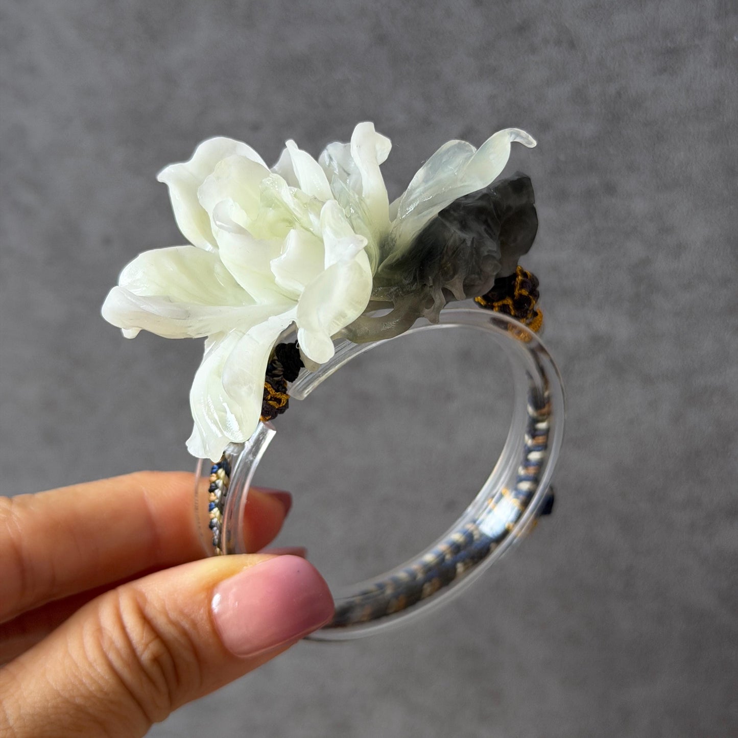 Xiu Jade Gardenia Flower Hand Carved Charm Braided Bracelet: Natural Serpentine Black & White Jade Adjustable Bracelet 3D Stone Carving    adjustable bracelet woven bracelet rope 3D jade carving white jade black jade natural untreated jade handcrafted charm bead bracelet handmade bracelet flower carving peony carving hand engraved charm chinese braided bracelet vintage bracelet antique bracelet lucky rope flower lover gift birthday gift handcrafted bracelet birthday gift handmade bracelet
