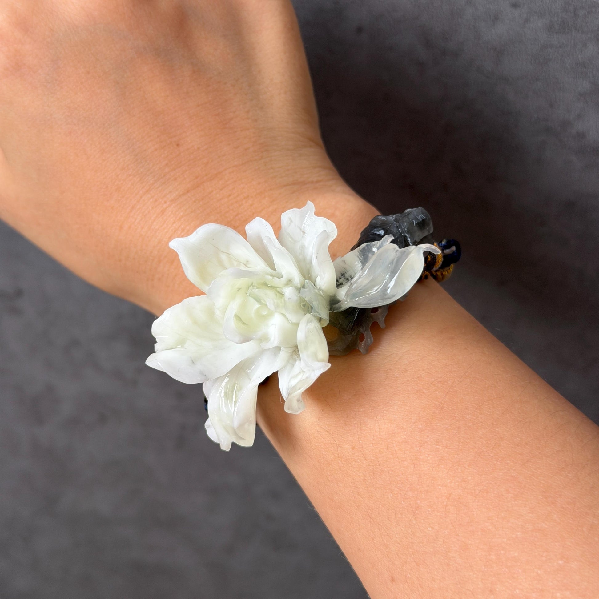 Xiu Jade Gardenia Flower Hand Carved Charm Braided Bracelet: Natural Serpentine Black & White Jade Adjustable Bracelet 3D Stone Carving    adjustable bracelet woven bracelet rope 3D jade carving white jade black jade natural untreated jade handcrafted charm bead bracelet handmade bracelet flower carving peony carving hand engraved charm chinese braided bracelet vintage bracelet antique bracelet lucky rope flower lover gift birthday gift handcrafted bracelet birthday gift handmade bracelet
