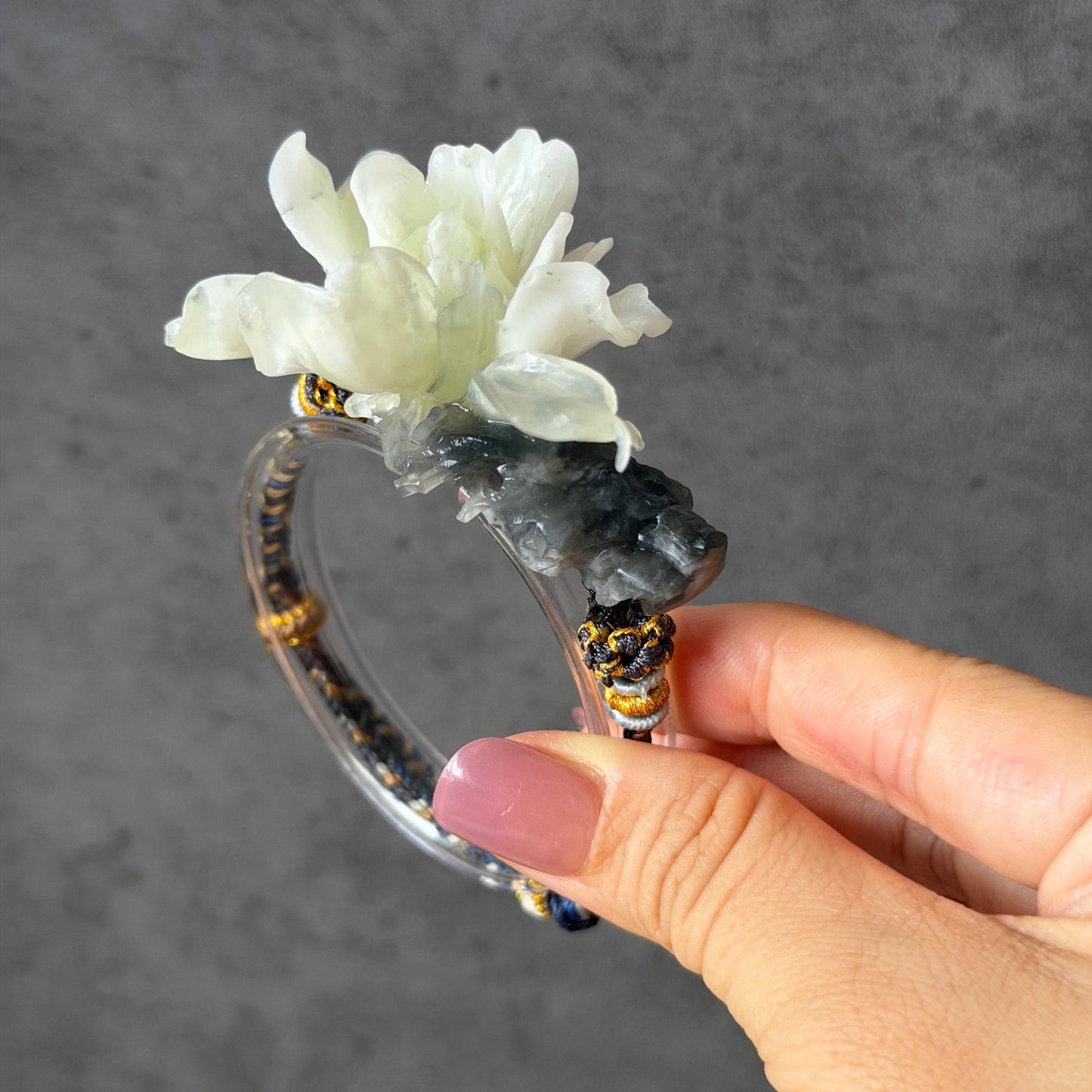 Xiu Jade Gardenia Flower Hand Carved Charm Braided Bracelet: Natural Serpentine Black & White Jade Adjustable Bracelet 3D Stone Carving    adjustable bracelet woven bracelet rope 3D jade carving white jade black jade natural untreated jade handcrafted charm bead bracelet handmade bracelet flower carving peony carving hand engraved charm chinese braided bracelet vintage bracelet antique bracelet lucky rope flower lover gift birthday gift handcrafted bracelet birthday gift handmade bracelet