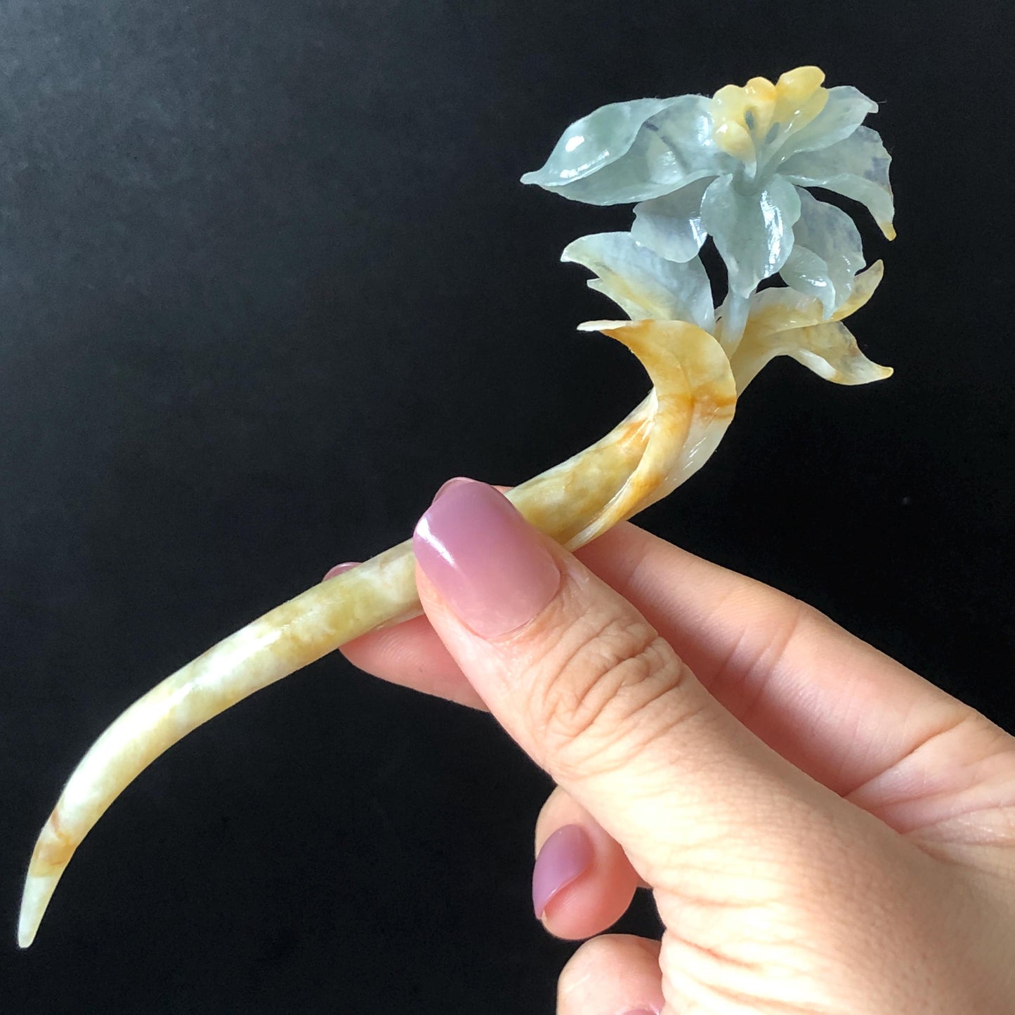 Xiu Jade Serpentine Hand Carved Lily Flower Small Hair Pin: Multicolor Caramel Yellow Blue Jade Handcrafted Hair Stick 3D stone carving Hair Jewelry | Asian Chinese Vintage Hanfu Hair Fork gift for her blue jade carving yellow jade flower carving lily carving hand engraved lily hairpins japanese hair stick korean hair pins vinatge hair fork chinese hair comb antique hairpins wedding headpiece engagement hair jewelry bridal shower gift bridal hair accessory 3D stone carving asian hair crown