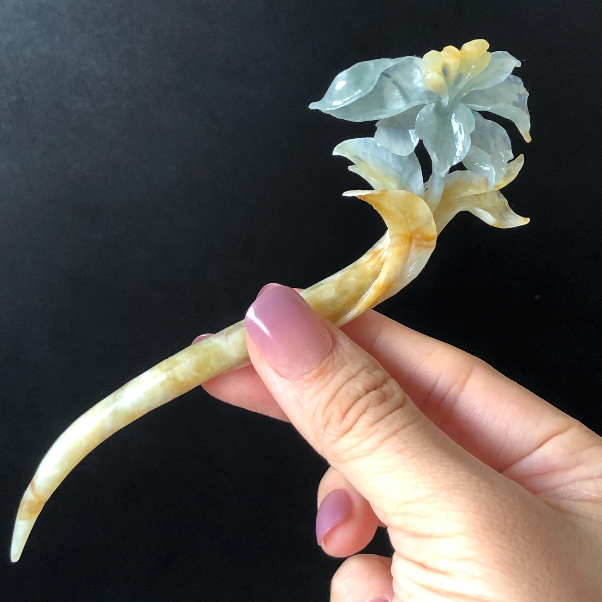 Xiu Jade Serpentine Hand Carved Lily Flower Small Hair Pin: Multicolor Caramel Yellow Blue Jade Handcrafted Hair Stick 3D stone carving Hair Jewelry | Asian Chinese Vintage Hanfu Hair Fork gift for her blue jade carving yellow jade flower carving lily carving hand engraved lily hairpins japanese hair stick korean hair pins vinatge hair fork chinese hair comb antique hairpins wedding headpiece engagement hair jewelry bridal shower gift bridal hair accessory 3D stone carving asian hair crown