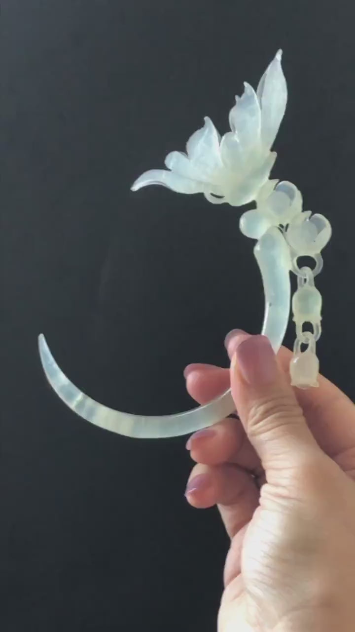 Xiu Jade Serpentine Crescent Moon Butterfly & Lily of Valley Flower Hair Stick Dangle: Certified White Jade Hand Carved Half Moon Hair Pin