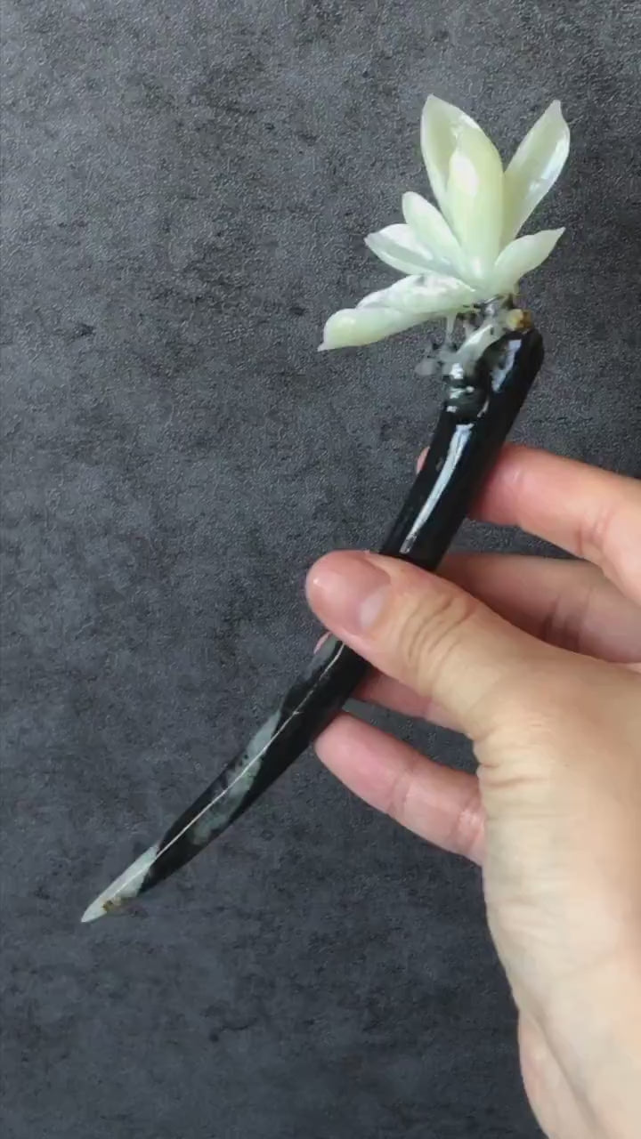 Certificate Natural Xiu Jade Serpentine Hand Carved Yulan Magnolia Flower Hair Pin