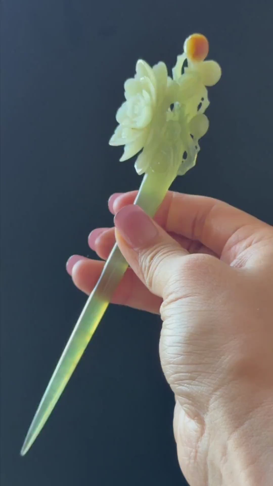 Xiu Jade Serpentine Hand Carved Camellia Flower Hair Pin with Certificate
